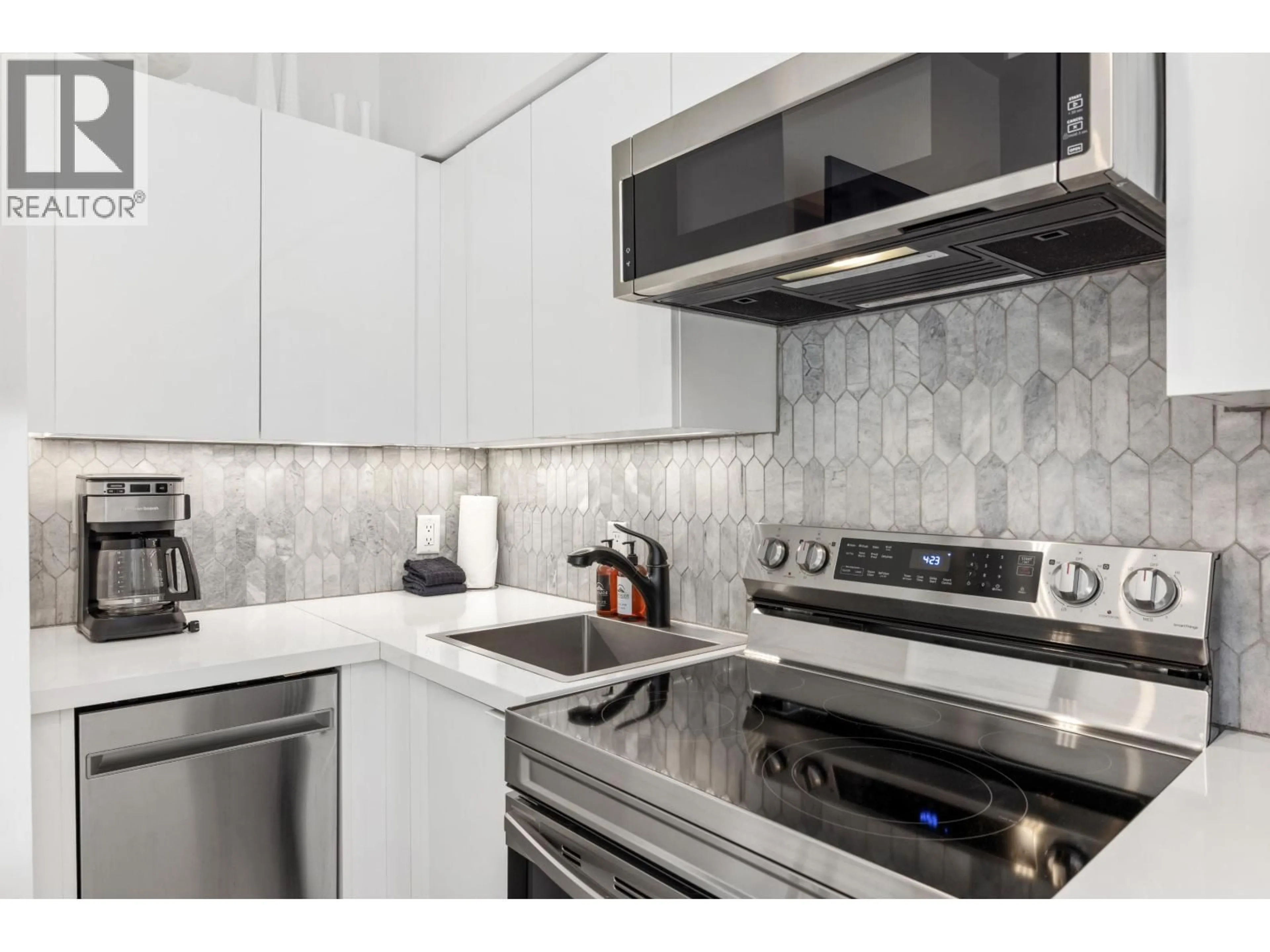Standard kitchen, ceramic/tile floor for 501 - 4369 MAIN STREET, Whistler British Columbia V8E1B7