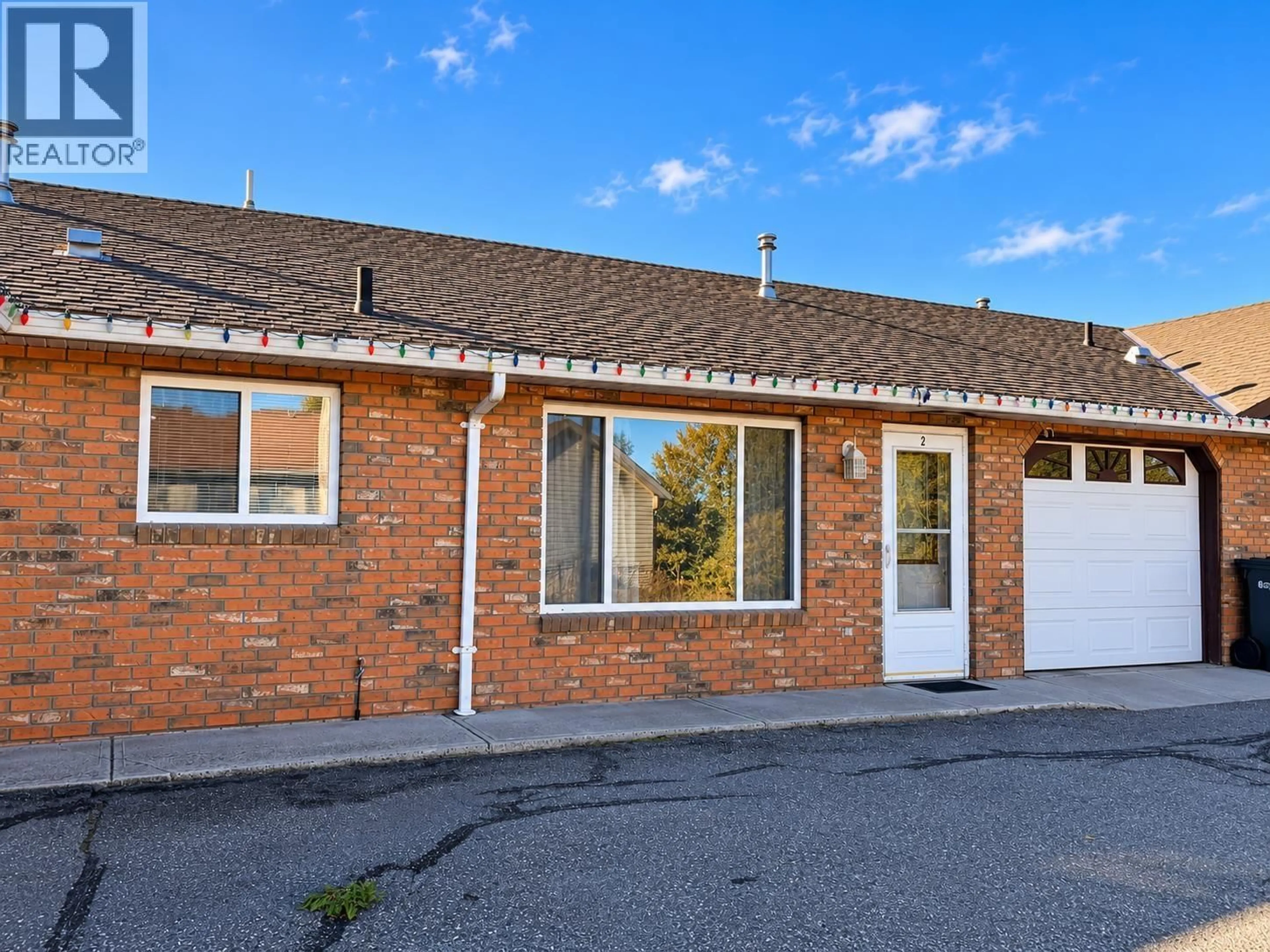 Unknown for 2 202 8TH STREET, 100 Mile House British Columbia V0K2E0