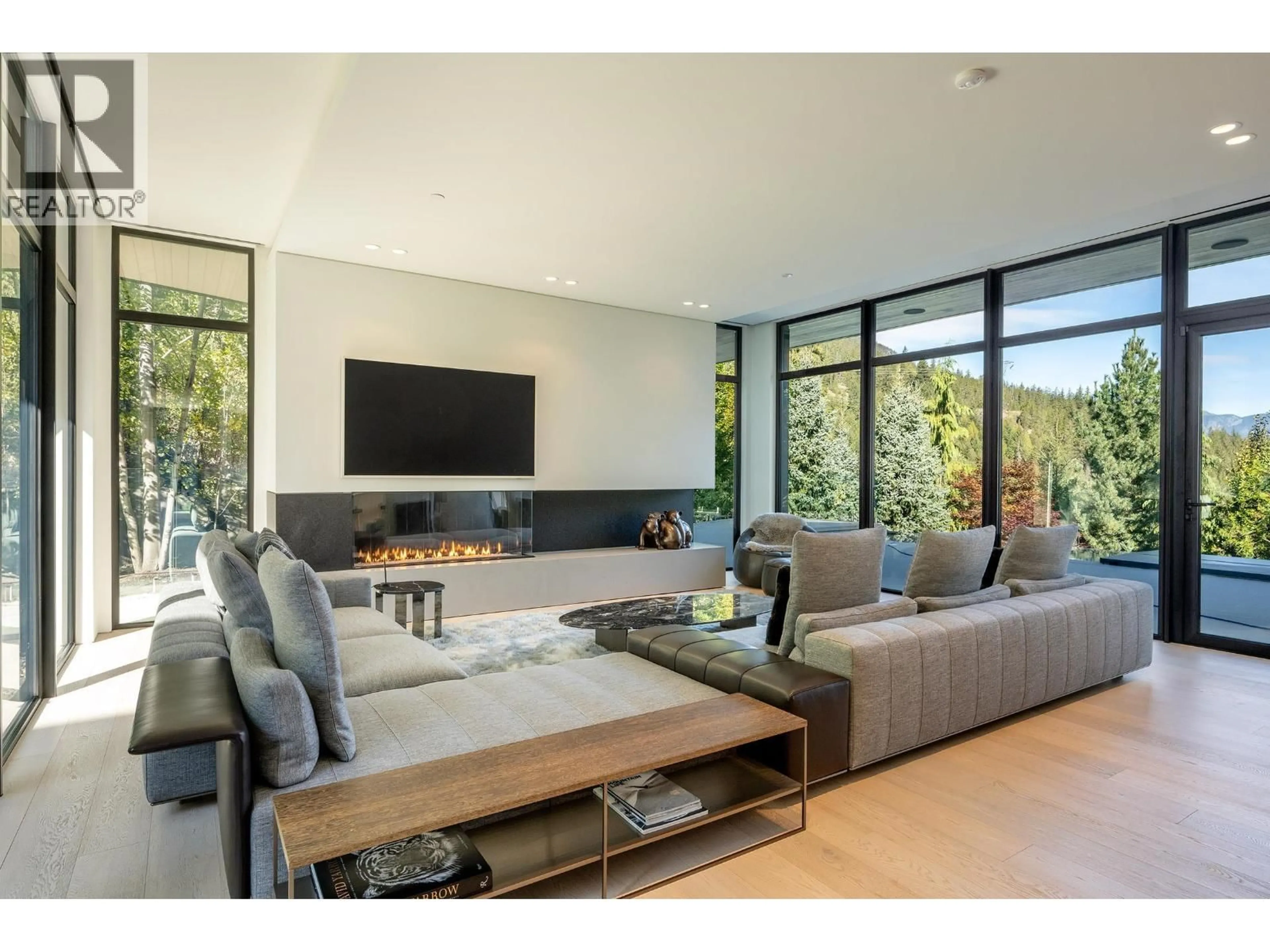 Living room with furniture, unknown for 9092 CORDUROY RUN COURT, Whistler British Columbia V8E1M1