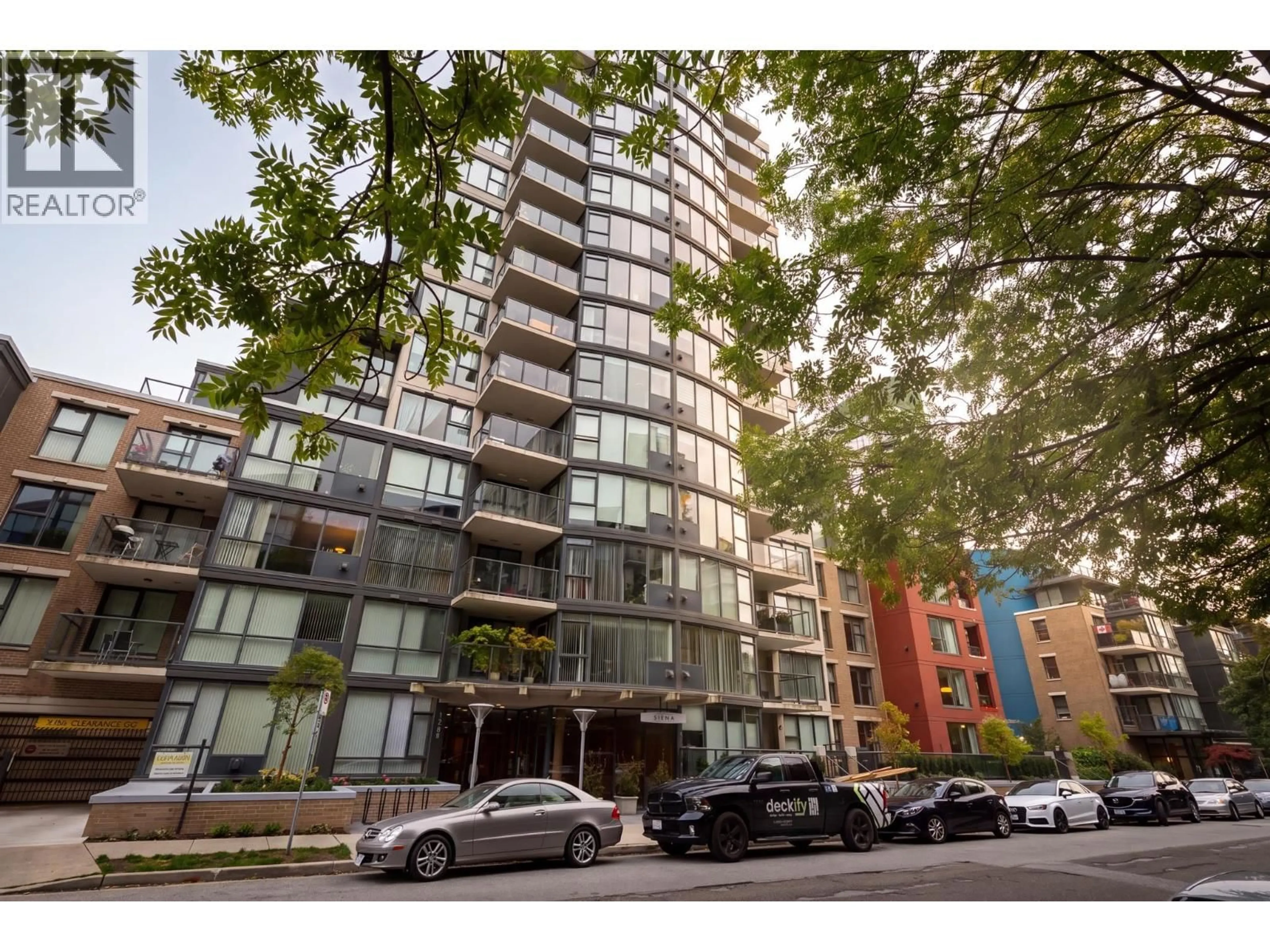 A pic from outside/outdoor area/front of a property/back of a property/a pic from drone, street for 404 - 1428 6TH AVENUE, Vancouver British Columbia V6H4H4