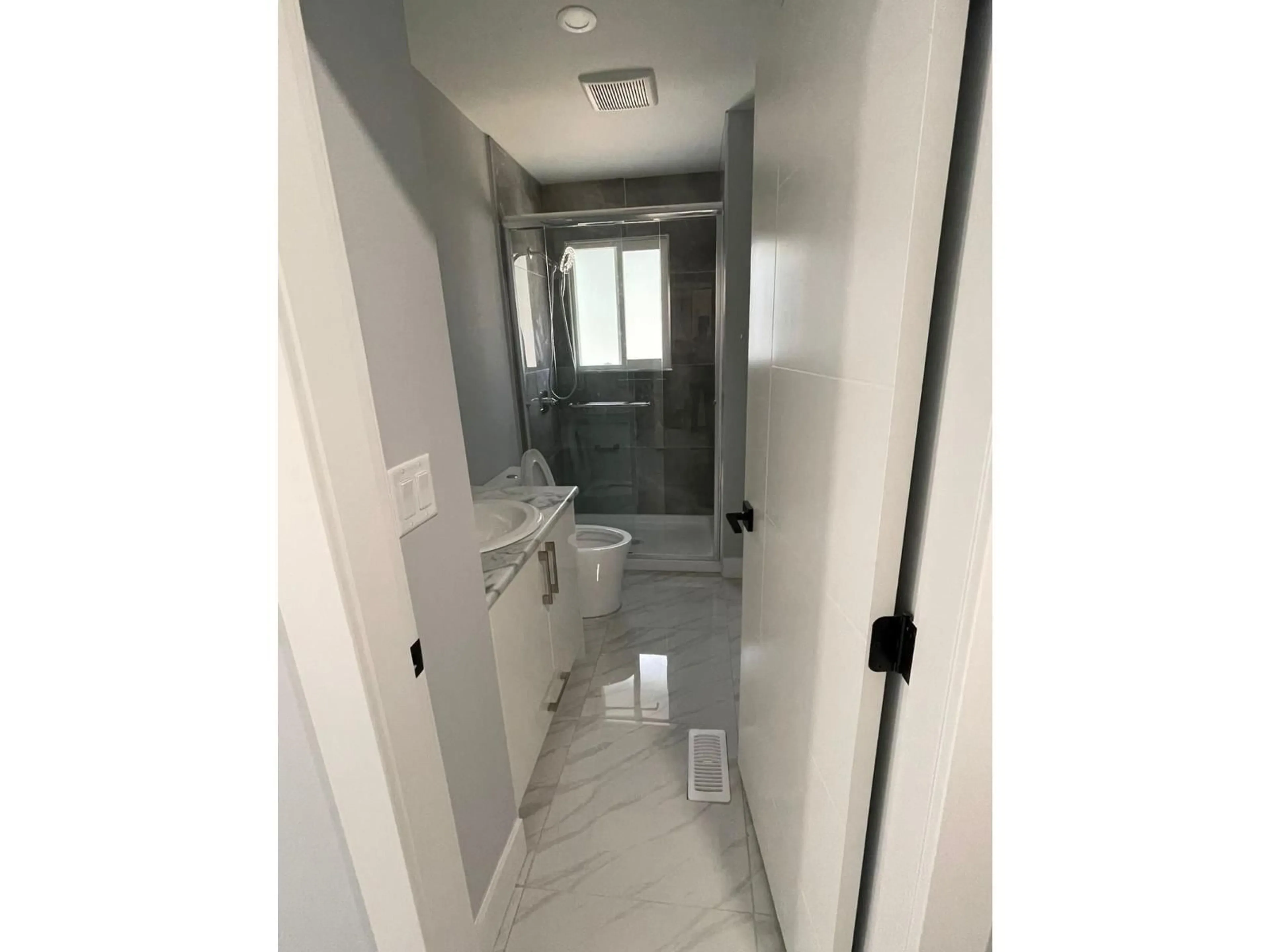 A pic of a room for 13272 97 AVENUE, Surrey British Columbia V3T5C2