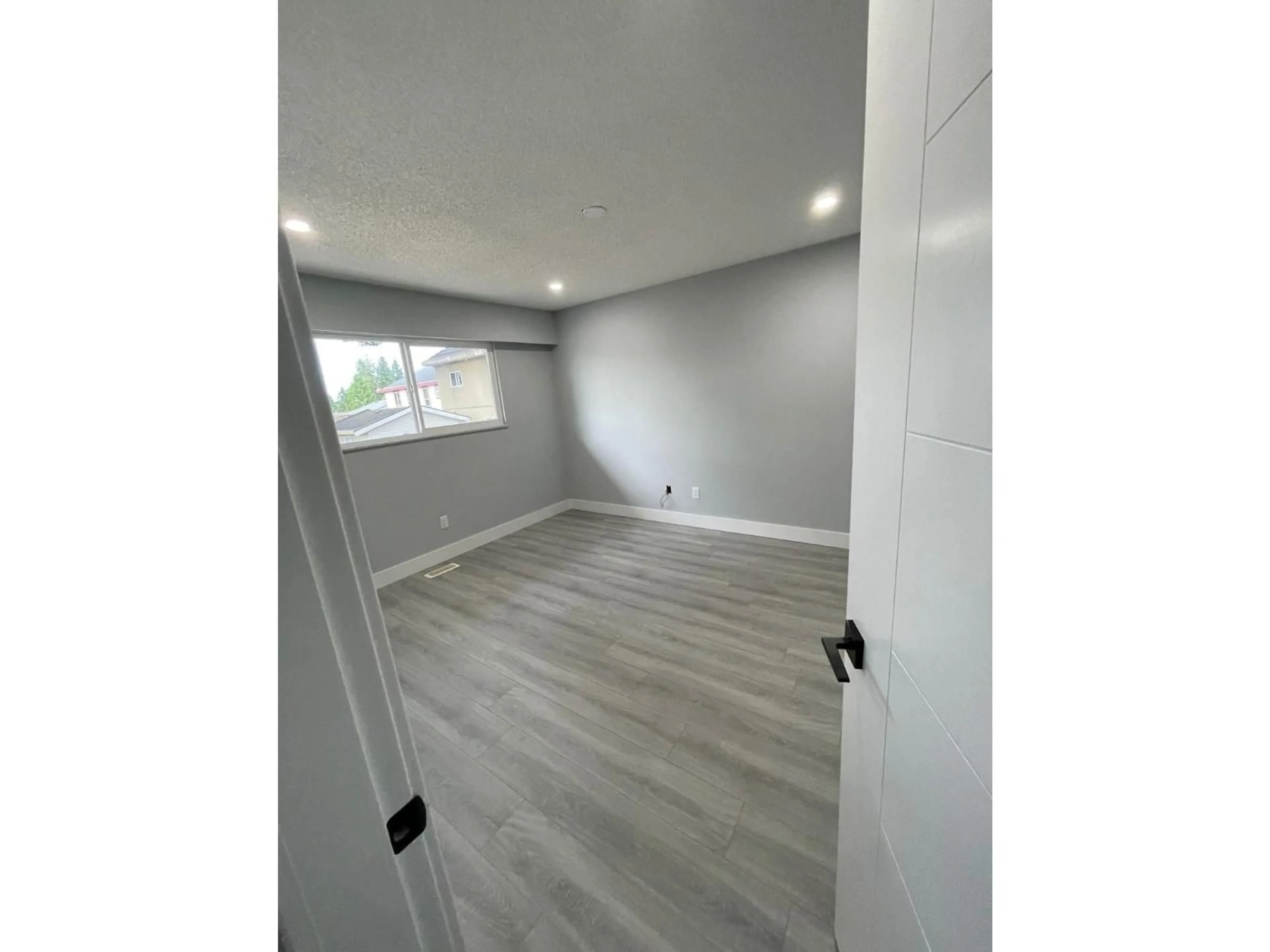 A pic of a room for 13272 97 AVENUE, Surrey British Columbia V3T5C2