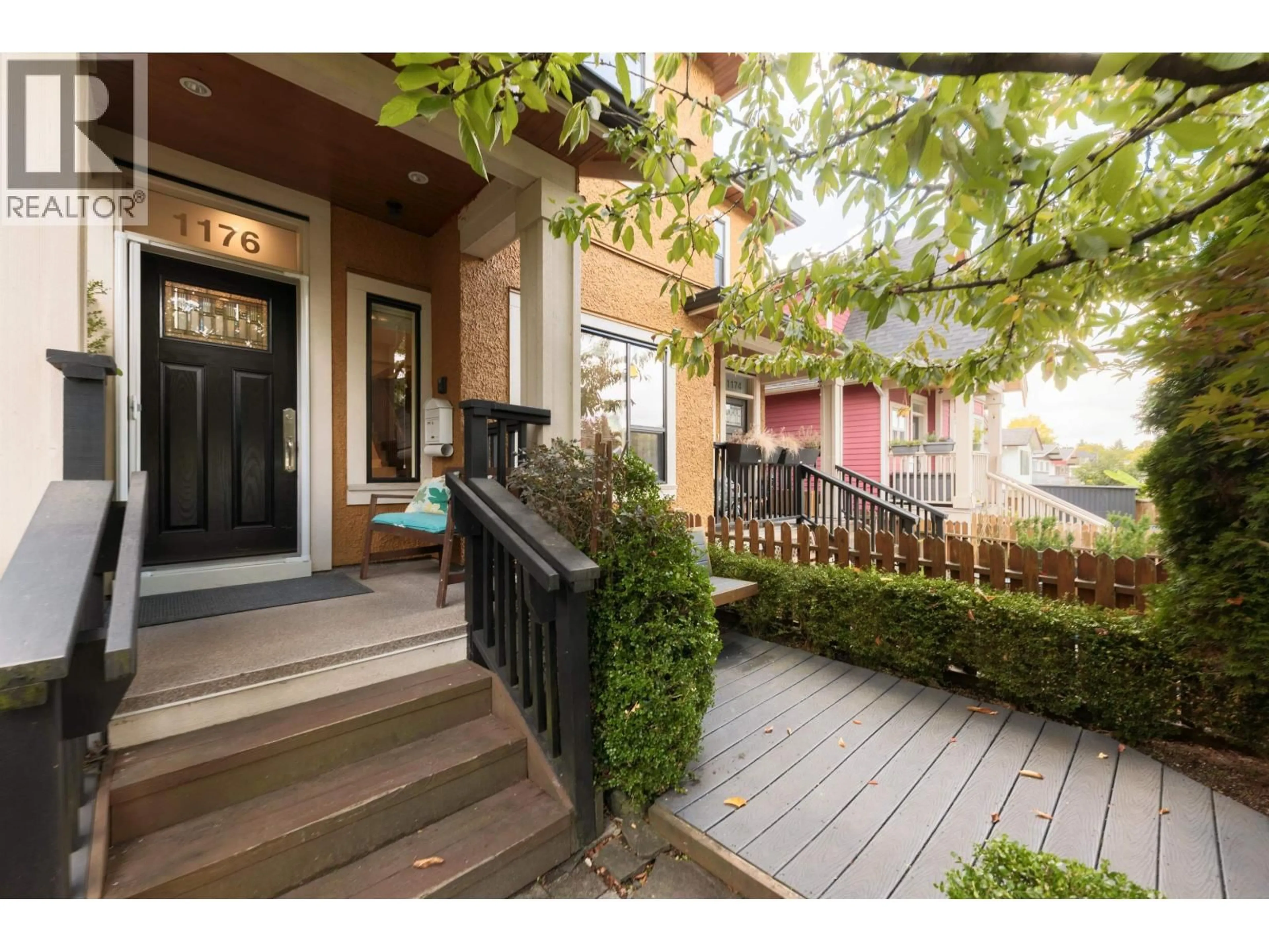 Indoor entryway for 1176 KING EDWARD AVENUE, Vancouver British Columbia V5V2G2