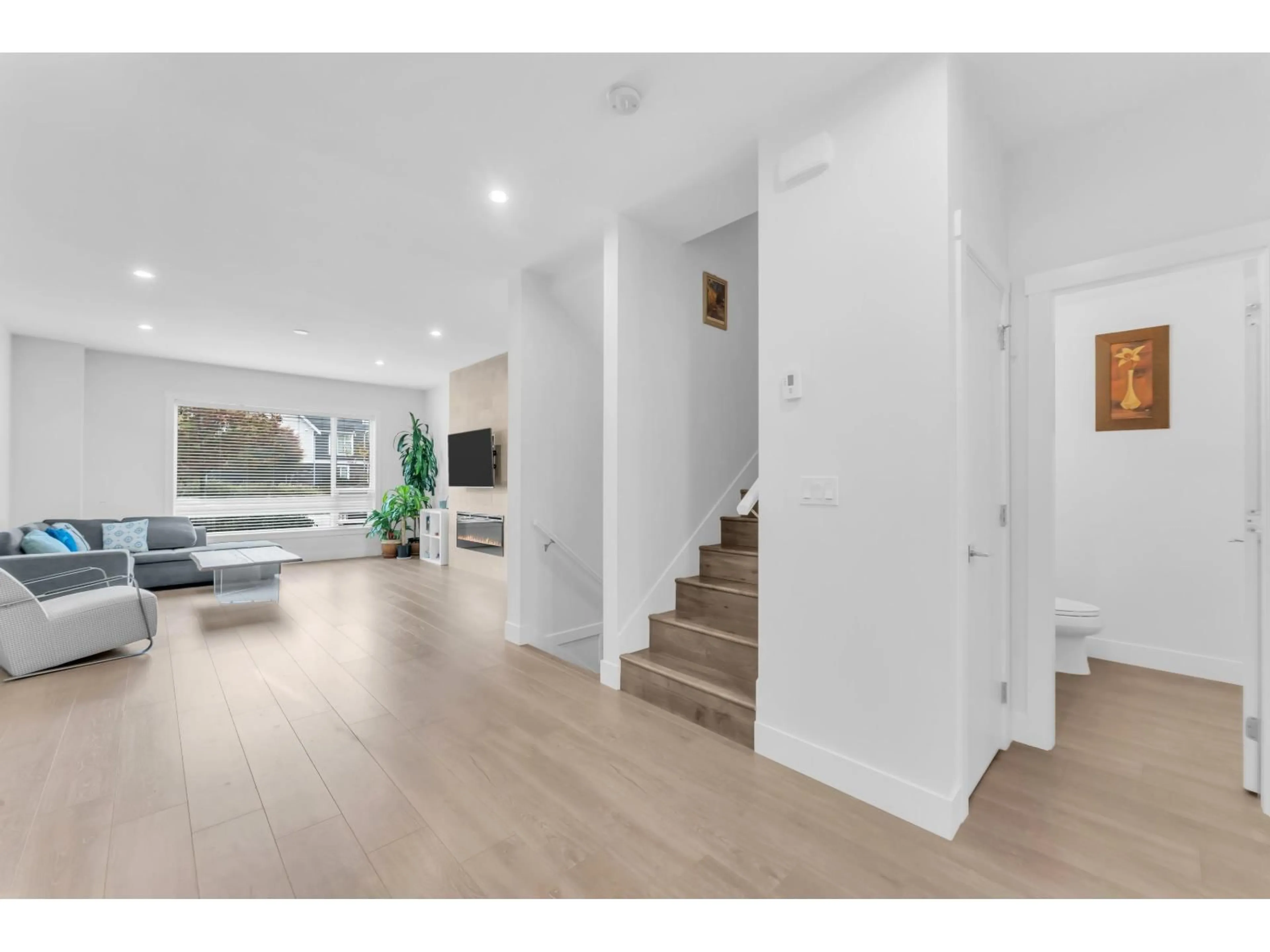 Unknown for 218 - 2277 OAK MEADOWS DRIVE, Surrey British Columbia V3Z0W6