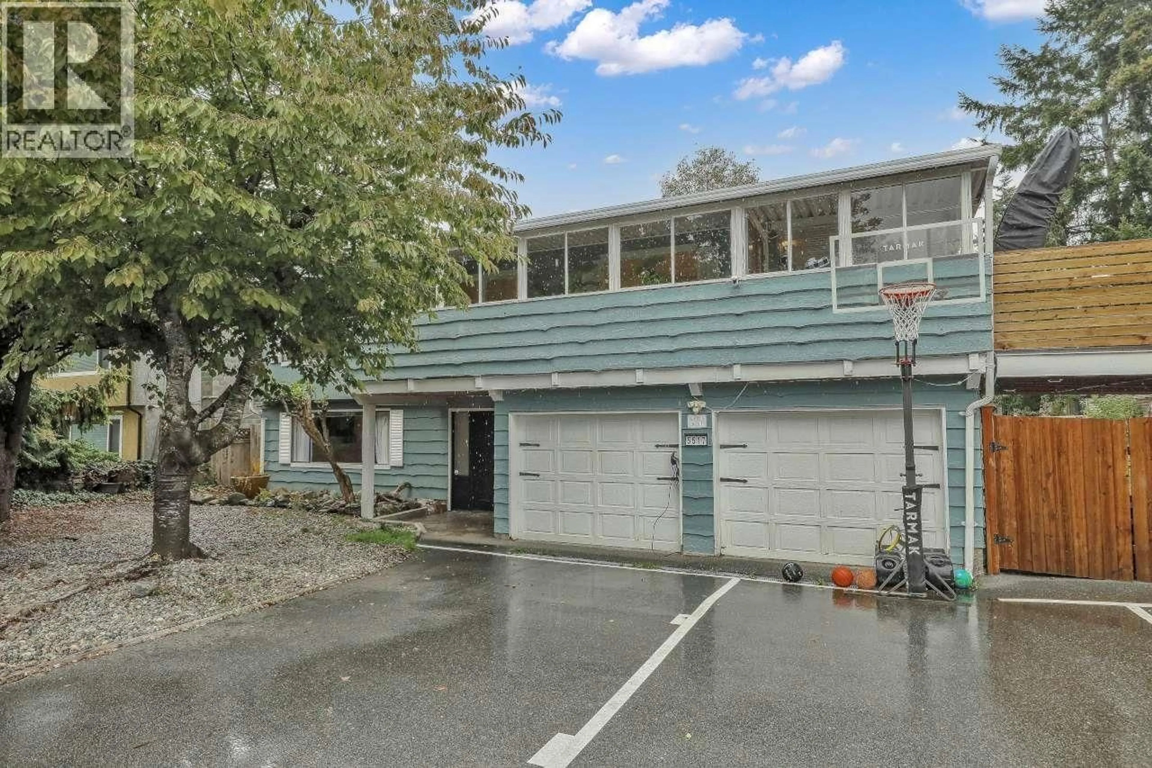 Indoor garage for 5517 18TH AVENUE, Tsawwassen British Columbia V4M2J1