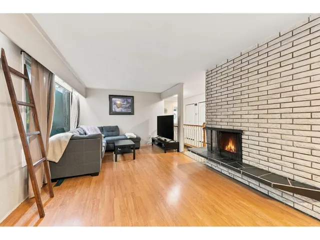 14373 115 AVENUE, Surrey 5