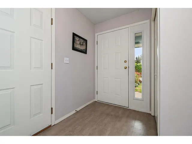 425 HADWAY DRIVE, Harrison Hot Springs 3