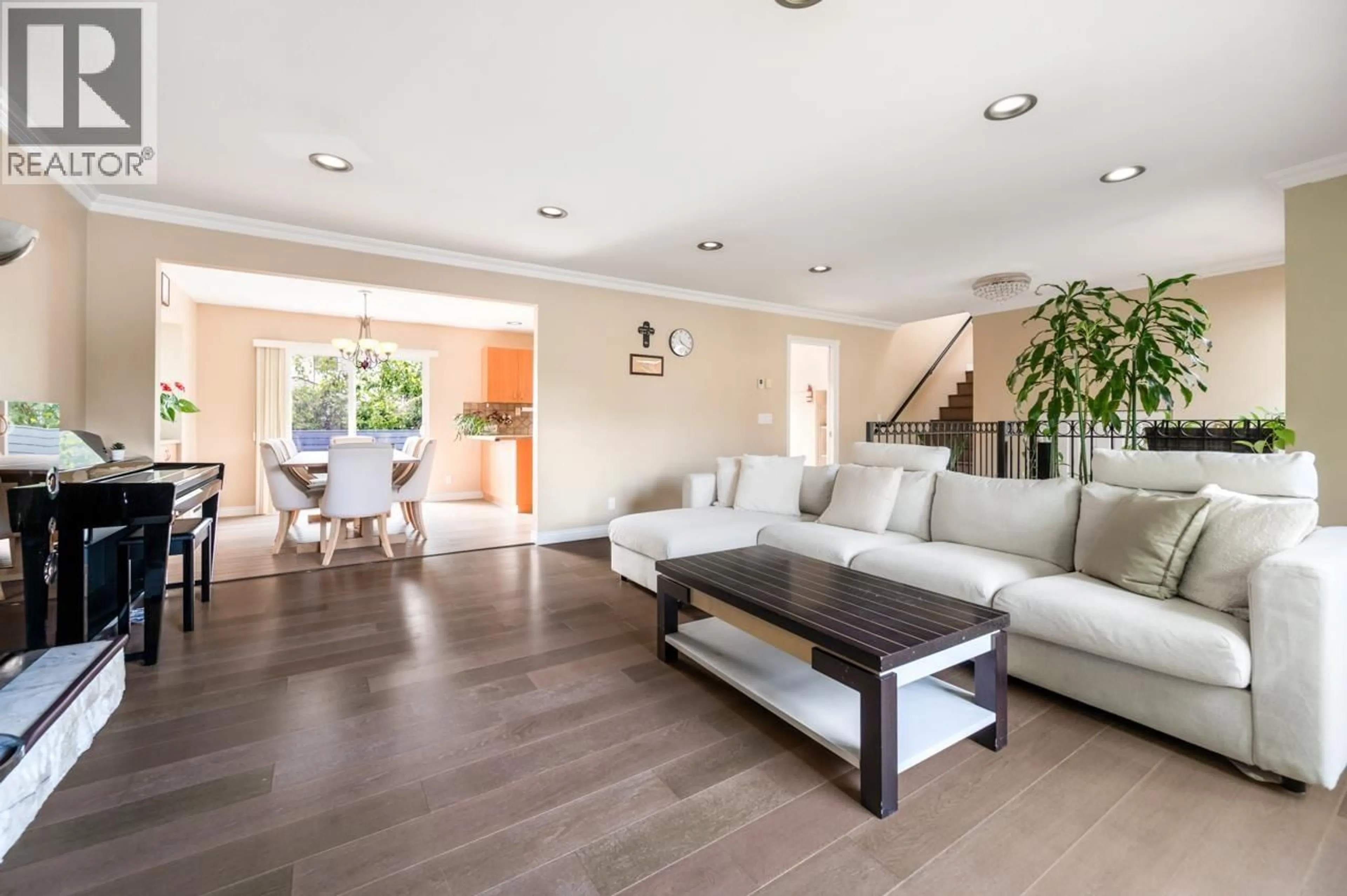 Living room with furniture, unknown for 8620 DEMOREST DRIVE, Richmond British Columbia V7A4M1