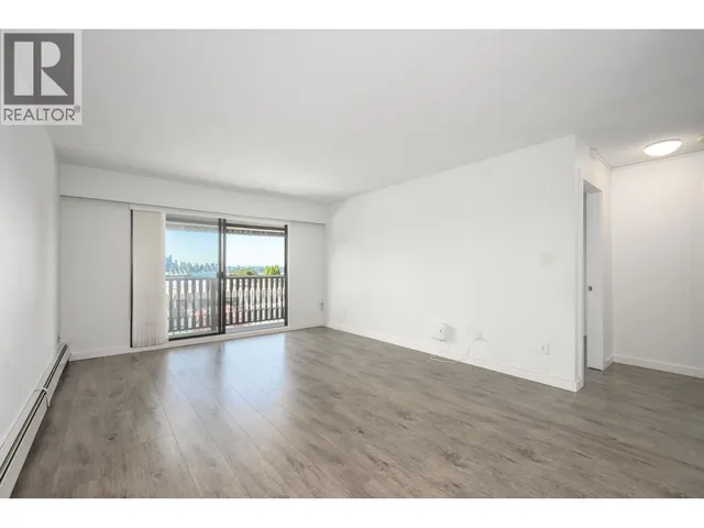 305 - 310 3RD STREET, North Vancouver 3