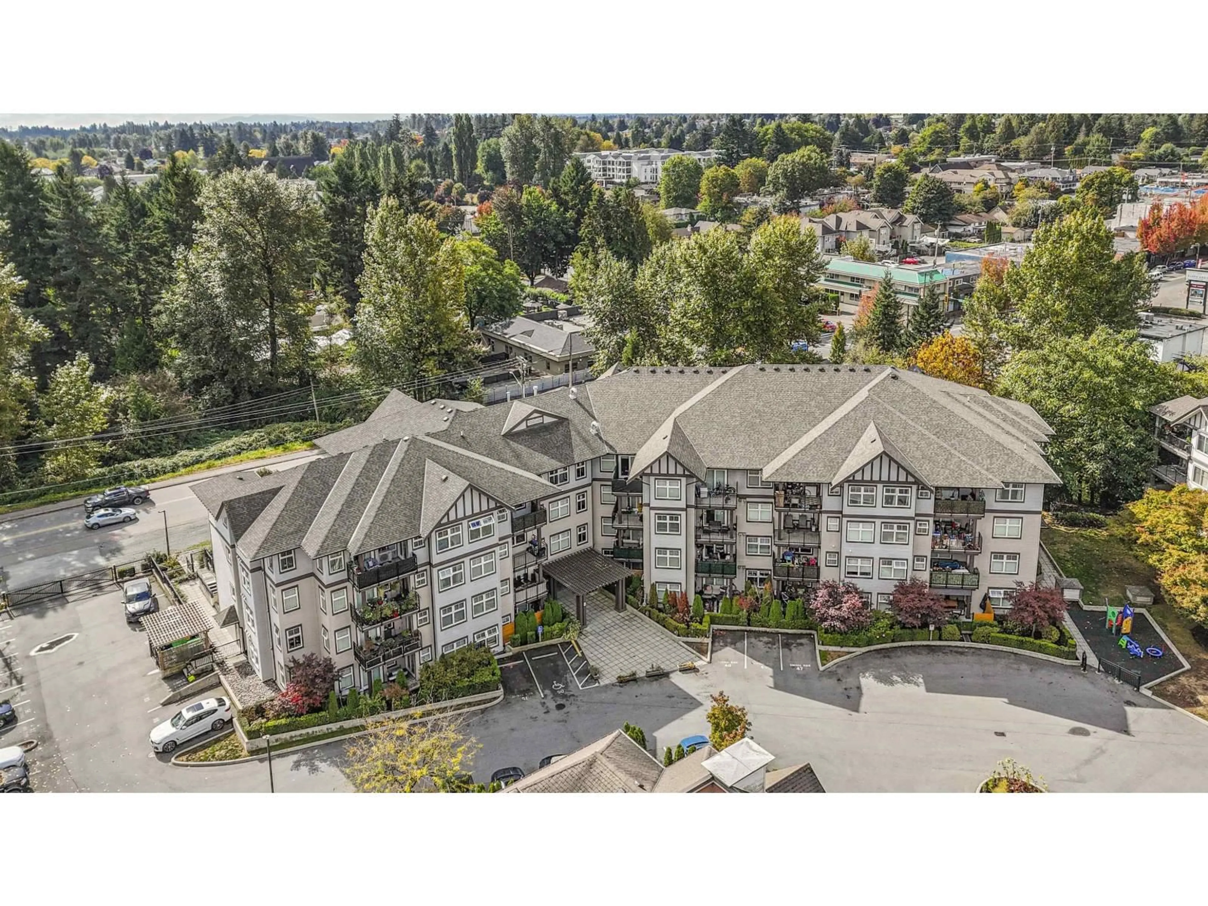 A pic from outside/outdoor area/front of a property/back of a property/a pic from drone, mountain view for 469 - 27358 32 AVENUE, Langley British Columbia V4W3M5