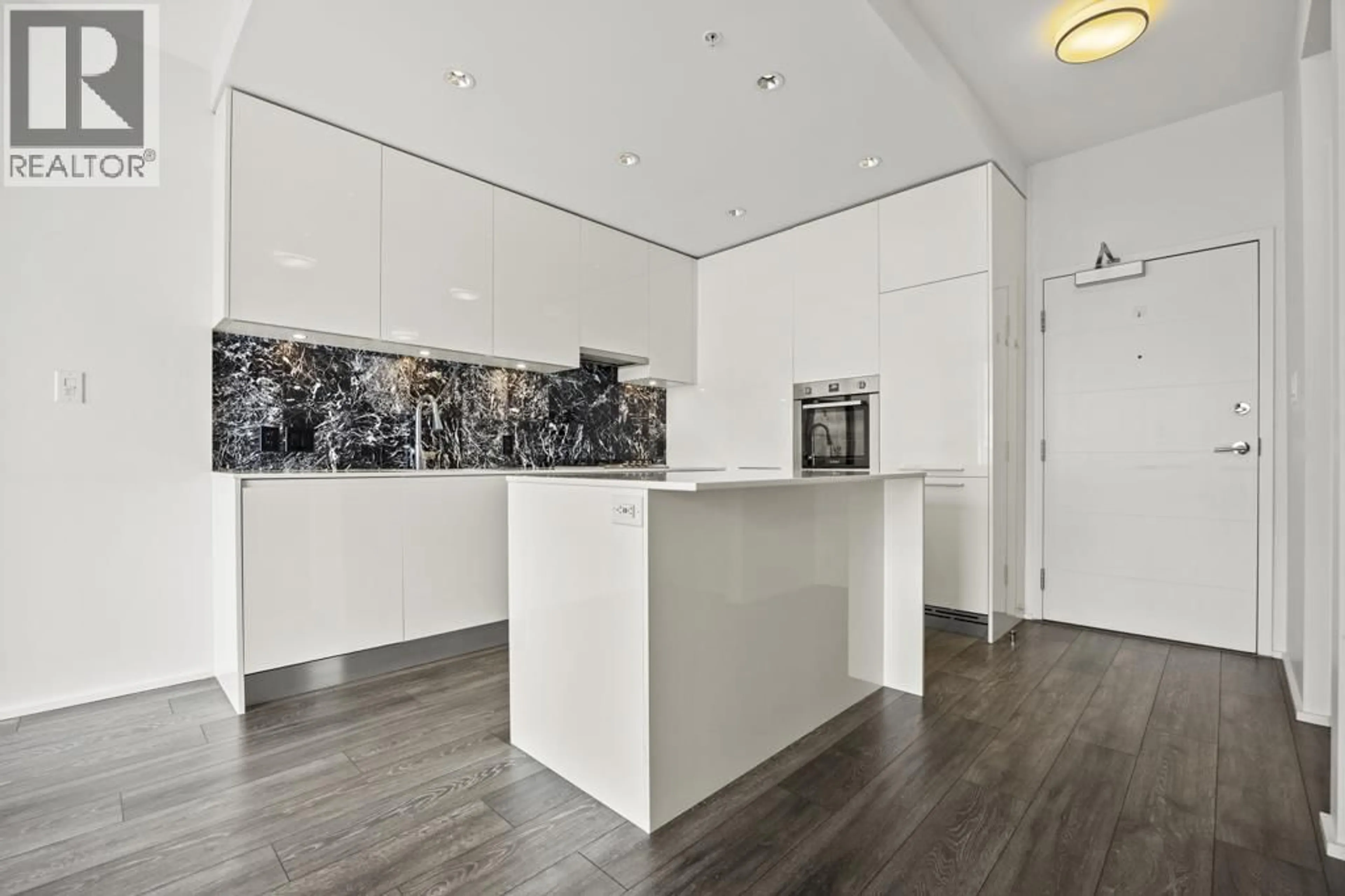Contemporary kitchen, unknown for 4705 - 1955 ALPHA WAY, Burnaby British Columbia V5C0K6