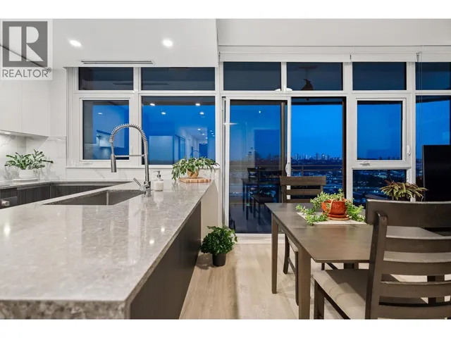 2606 - 5333 GORING STREET, Burnaby 2
