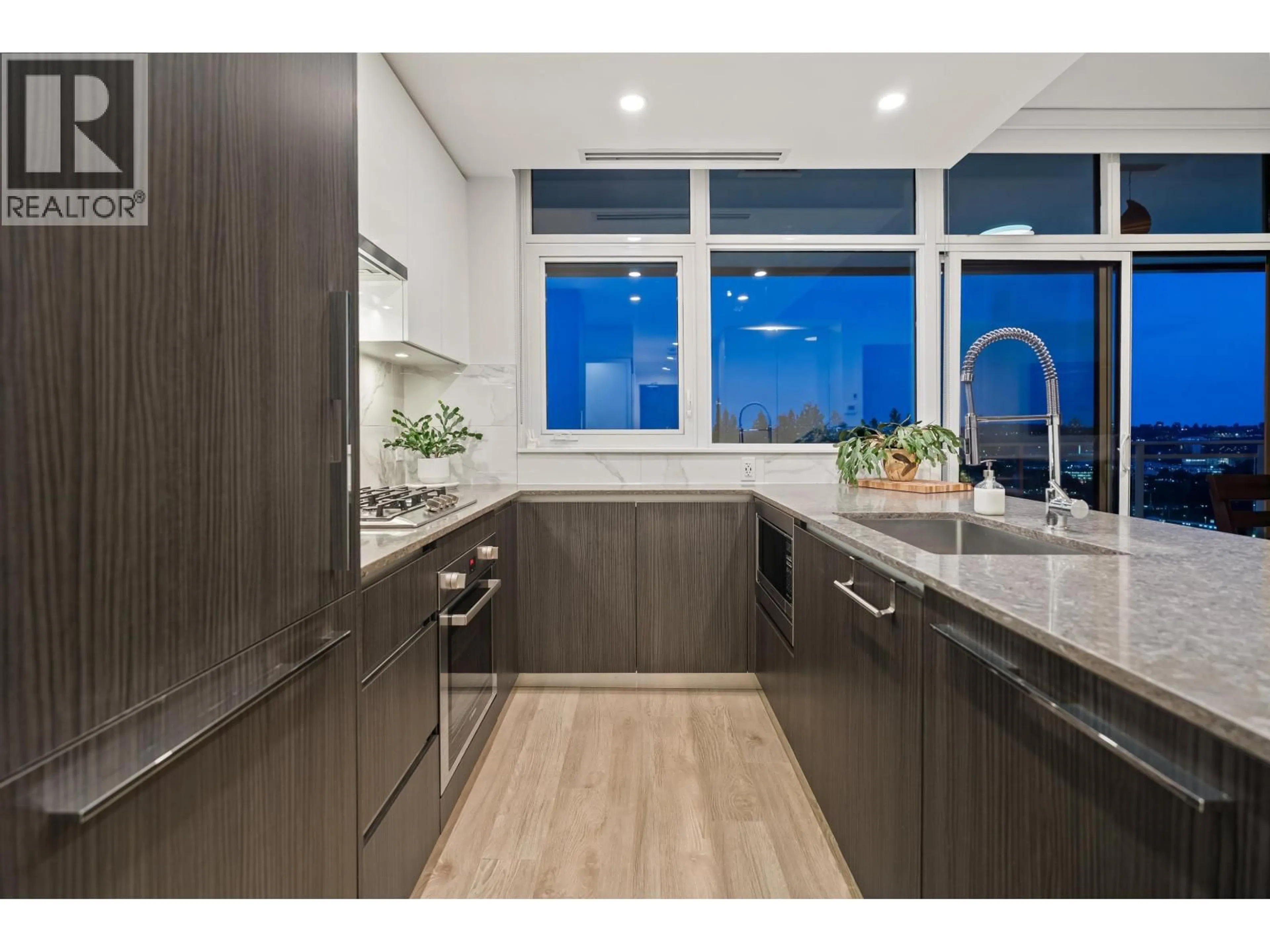 Contemporary kitchen, unknown for 2606 - 5333 GORING STREET, Burnaby British Columbia V5B0B6