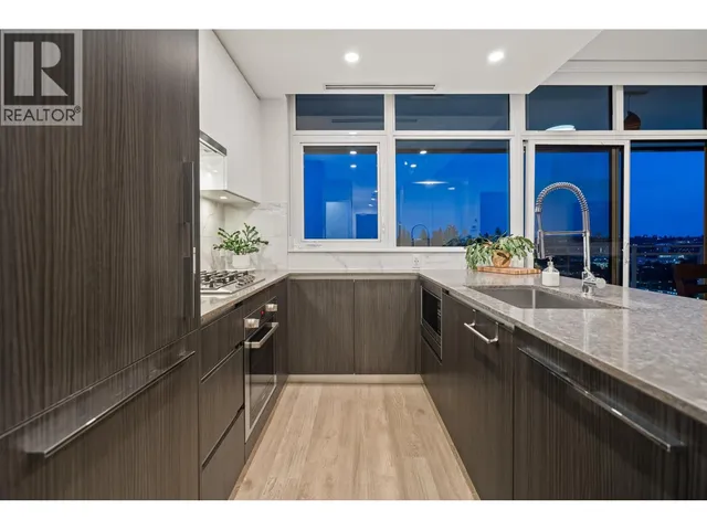 2606 - 5333 GORING STREET, Burnaby 3