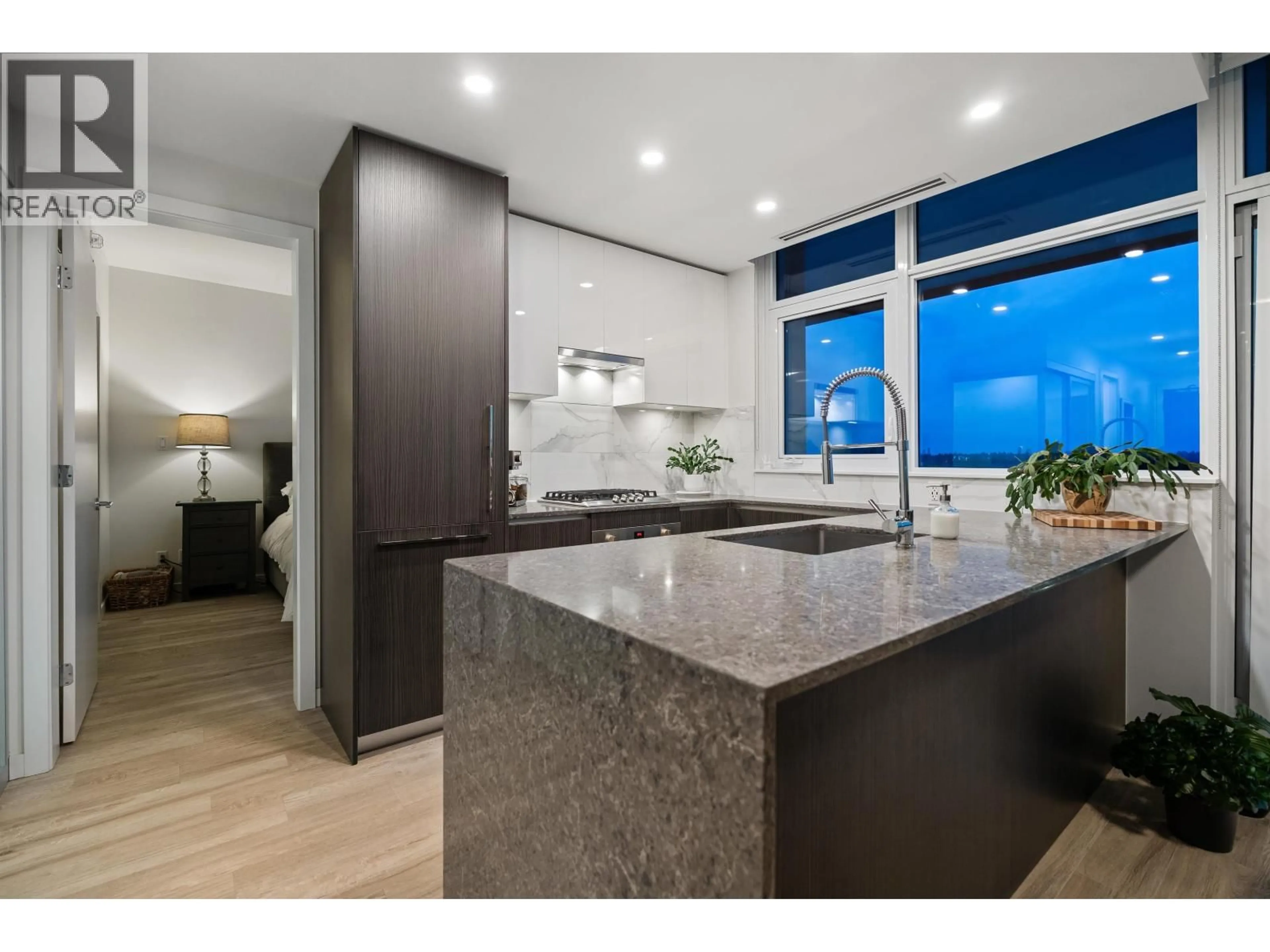 Contemporary kitchen, ceramic/tile floor for 2606 - 5333 GORING STREET, Burnaby British Columbia V5B0B6