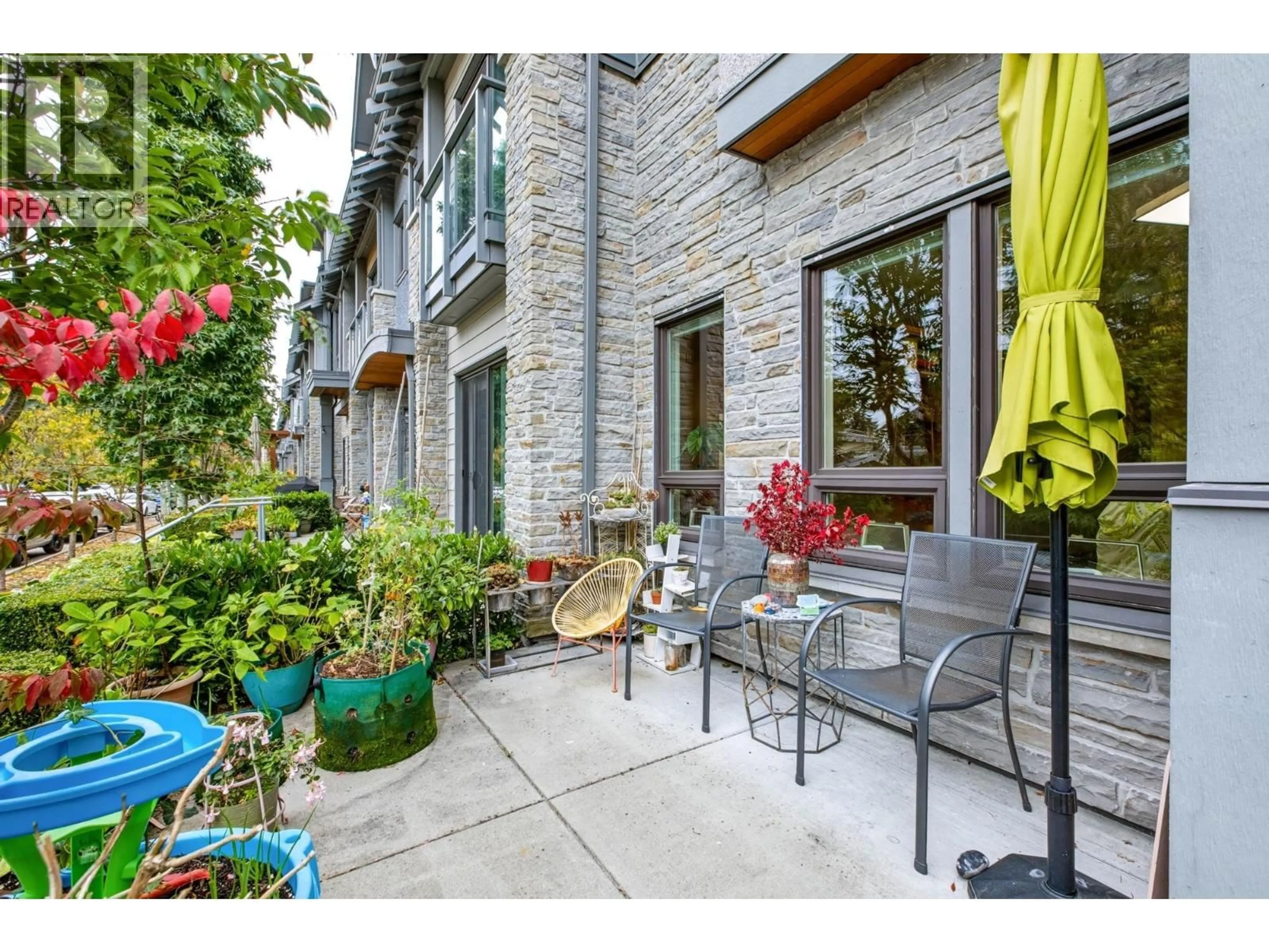 Patio, street for 103 - 1708 55A STREET, Tsawwassen British Columbia V4M0A9