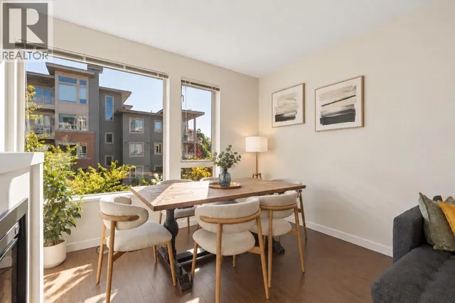 304 - 119 22ND STREET STREET, North Vancouver 4