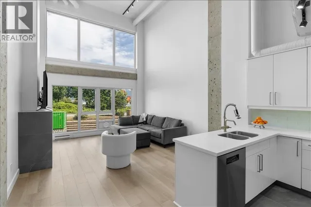 309 - 27 ALEXANDER STREET, Vancouver 2