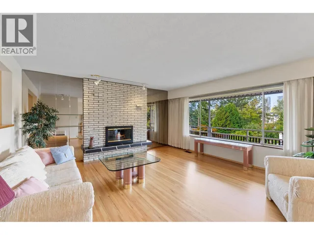 1541 HOWARD AVENUE, Burnaby 4