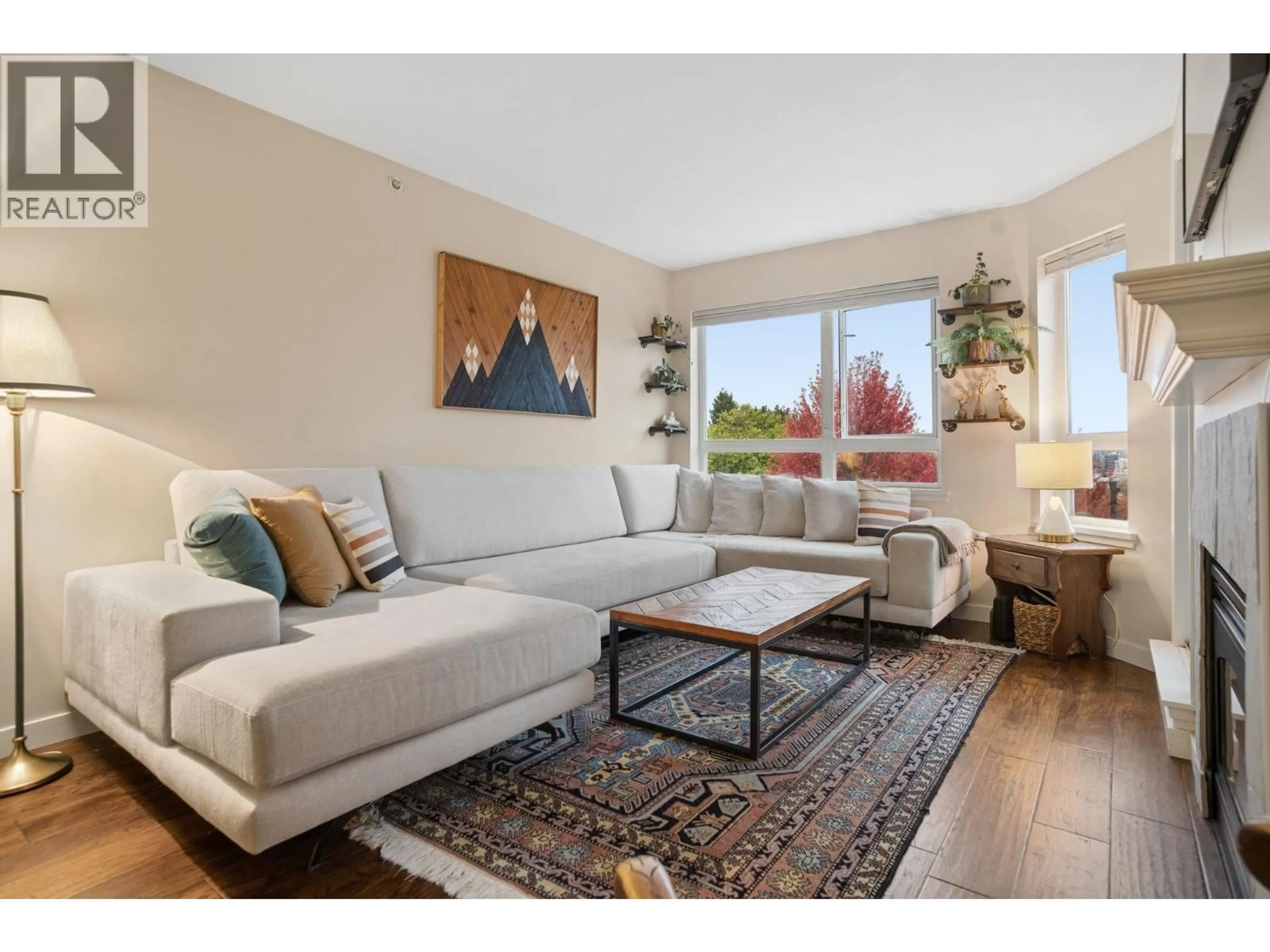 Living room with furniture, unknown for 305 - 1707 CHARLES STREET, Vancouver British Columbia V5L2T6