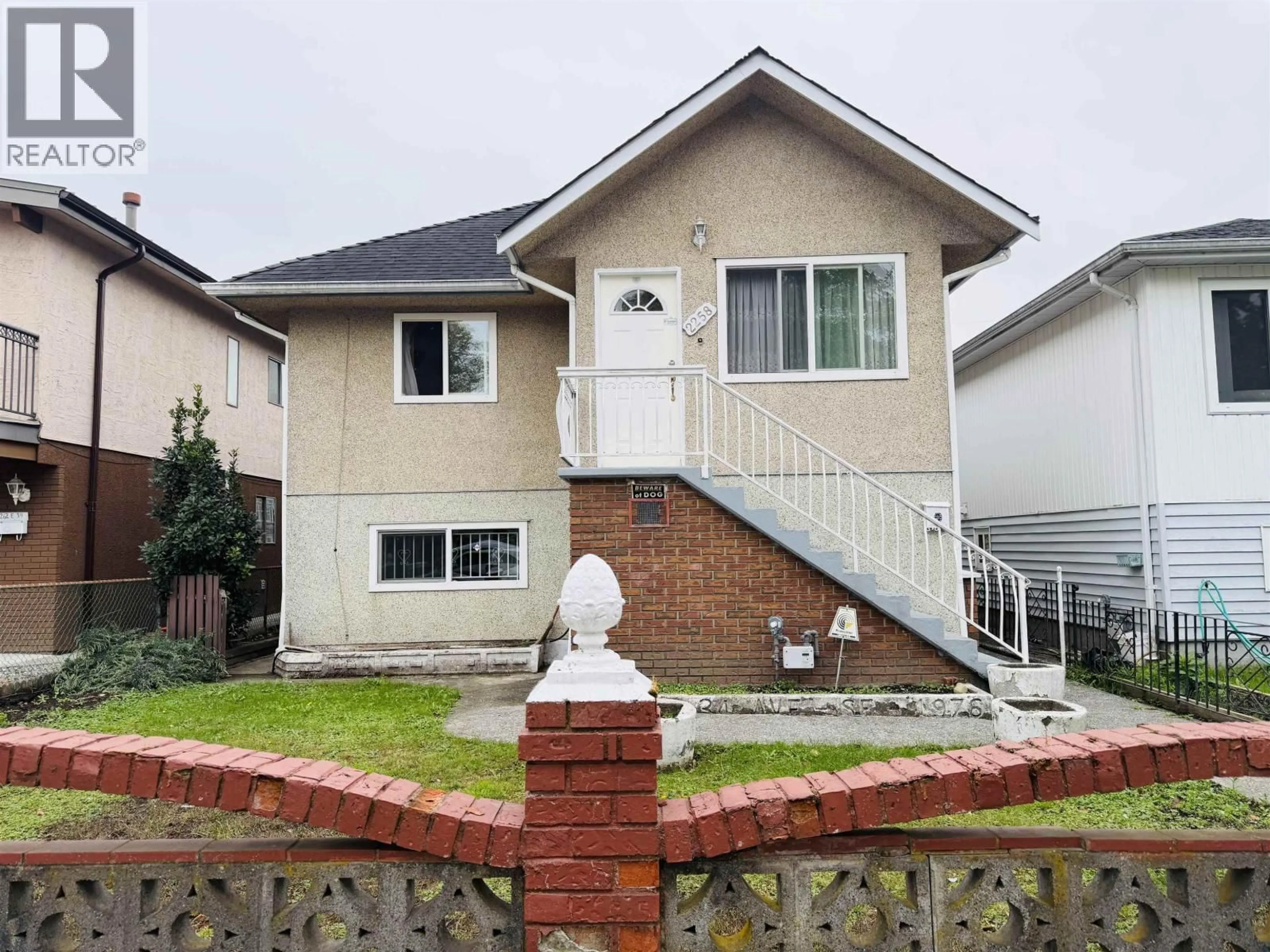 Unknown for 2258 34TH AVE E AVENUE, Vancouver British Columbia V5P1B1