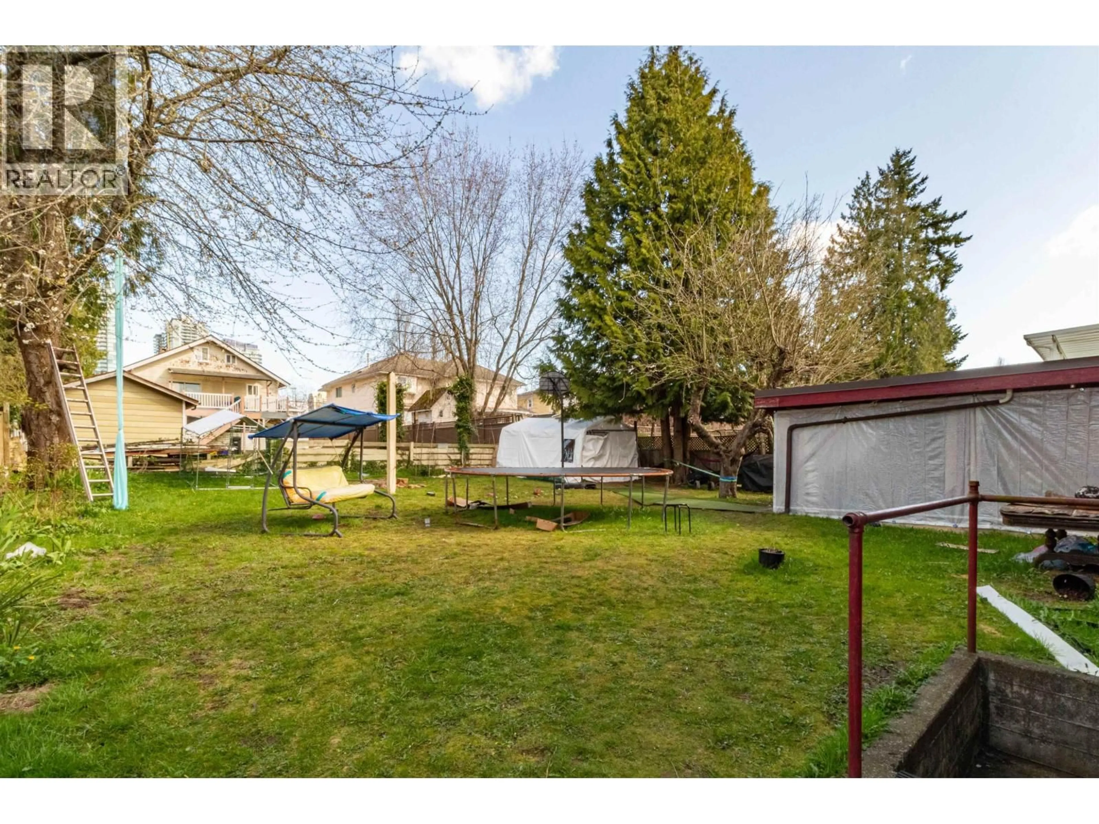 Unknown for 4939 SIDLEY STREET, Burnaby British Columbia V5J1T6