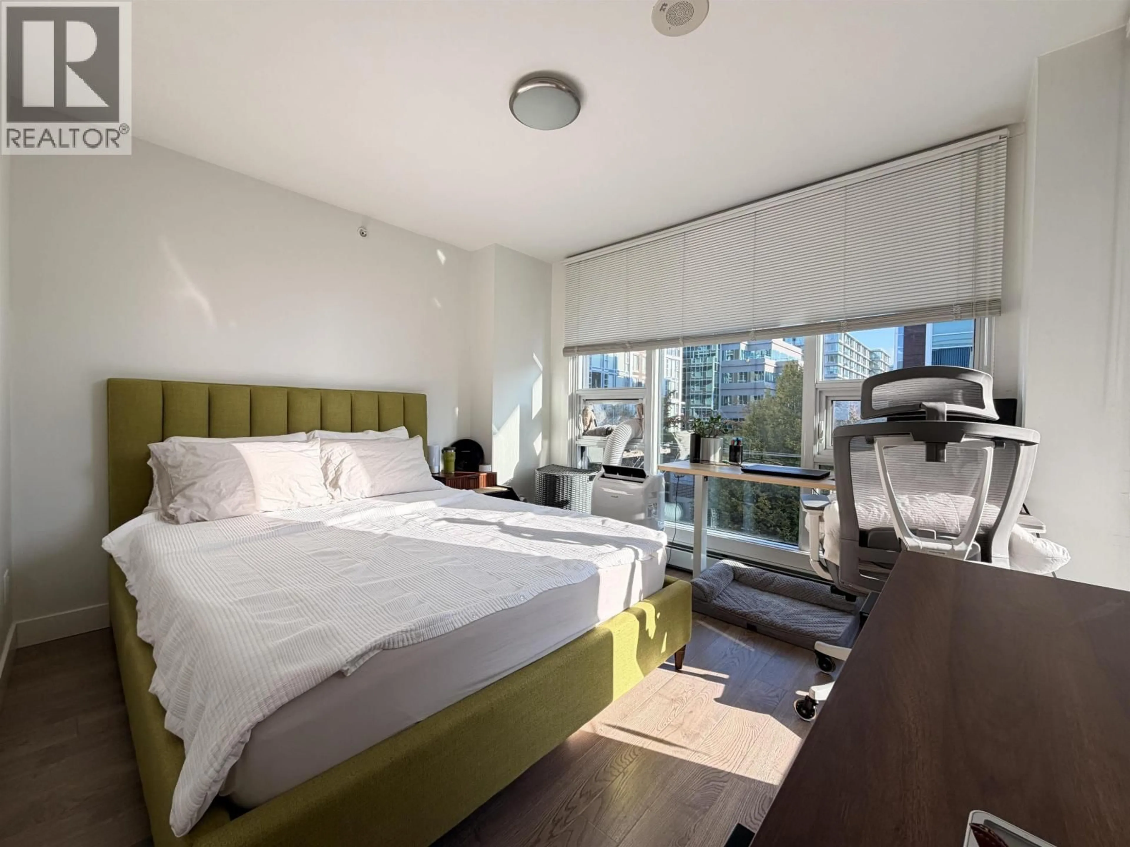 Bedroom with bed, unknown for 603 - 555 W 7TH AVENUE, Vancouver British Columbia V5Z1B4