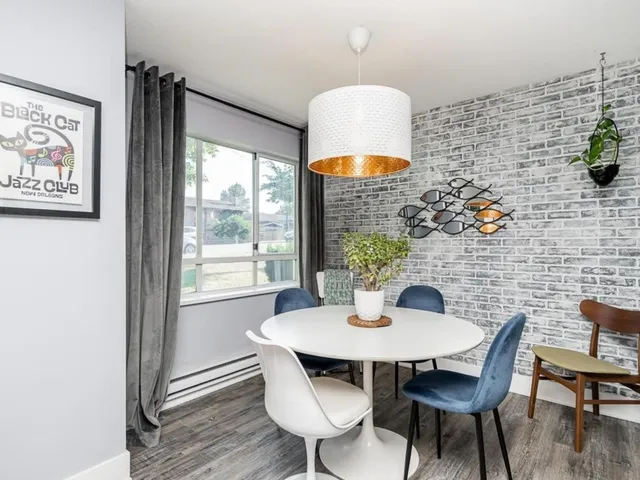 104 - 15991 THRIFT AVENUE, White Rock 3