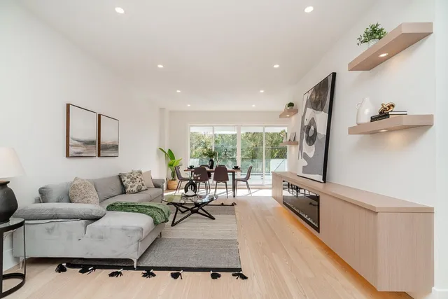 101 - 17059 0 AVENUE, Surrey 4