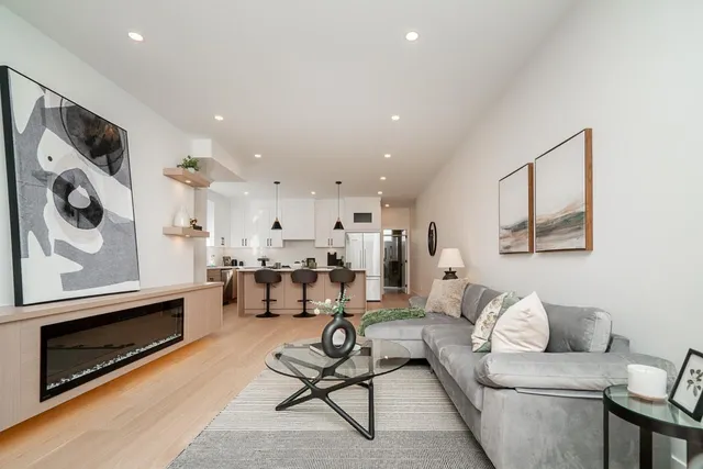 101 - 17059 0 AVENUE, Surrey 5