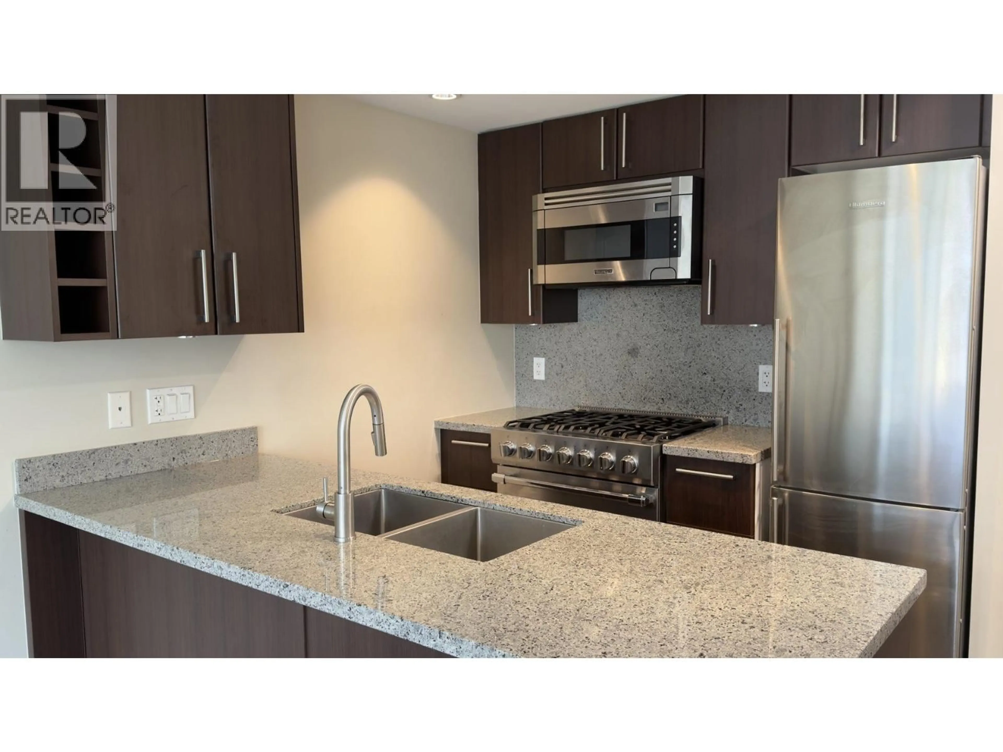 Standard kitchen, ceramic/tile floor for 605 - 138 1ST AVENUE, Vancouver British Columbia V5Y0H5