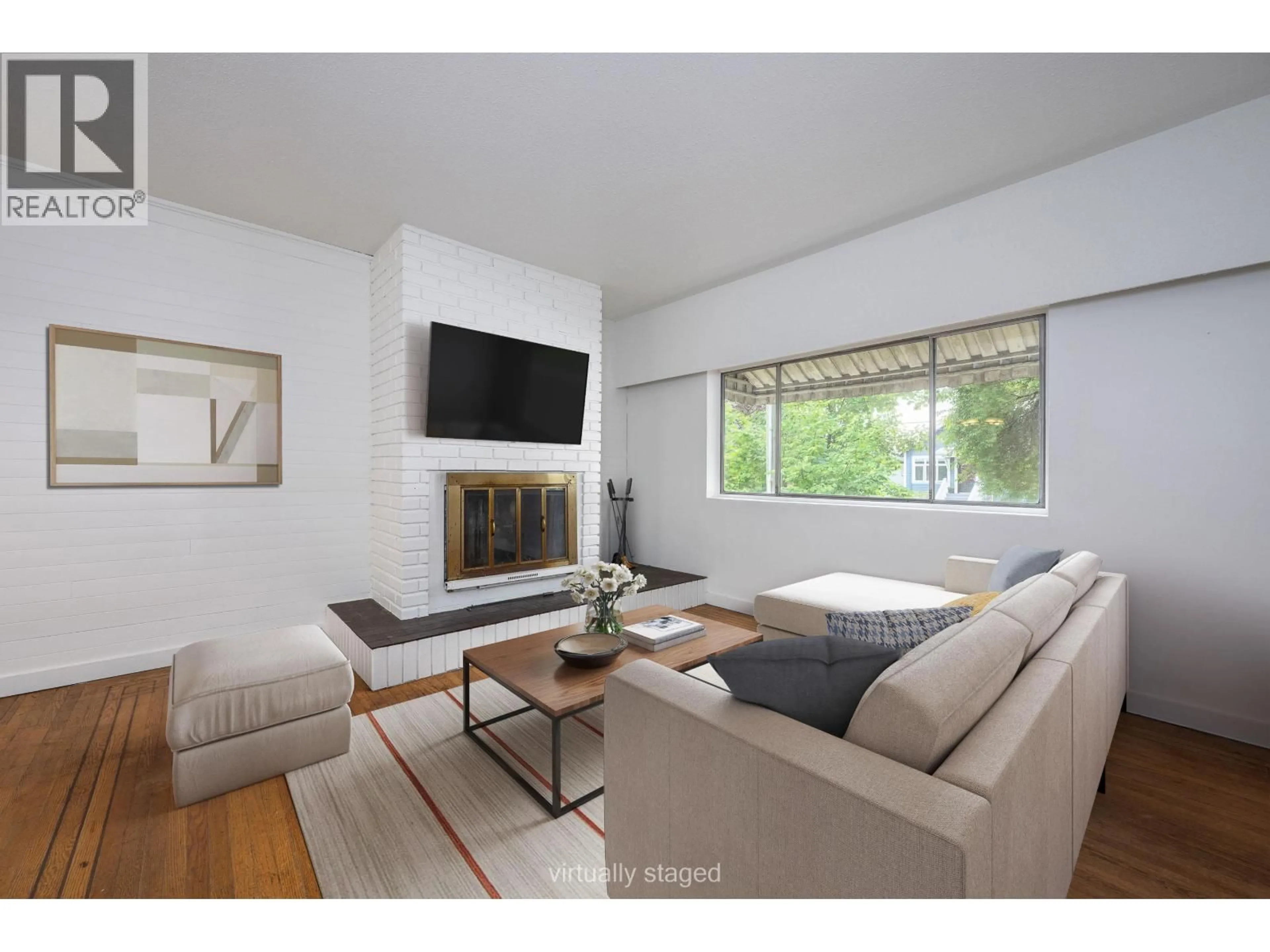 Living room with furniture, unknown for 2305 TURNER STREET, Vancouver British Columbia V5L2A6