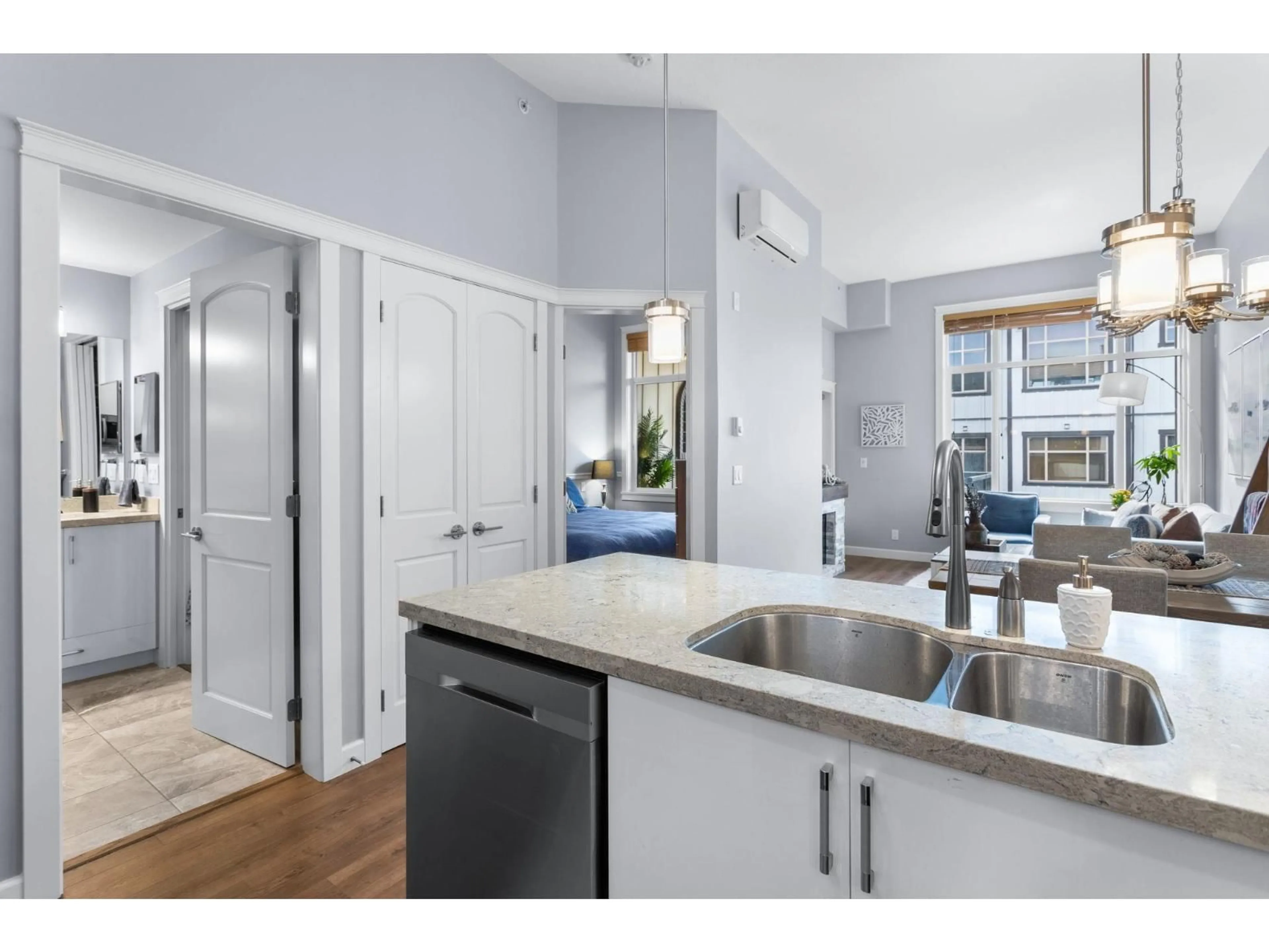 Open concept kitchen, unknown for 609 - 20328 86 AVENUE, Langley British Columbia V2Y2C2