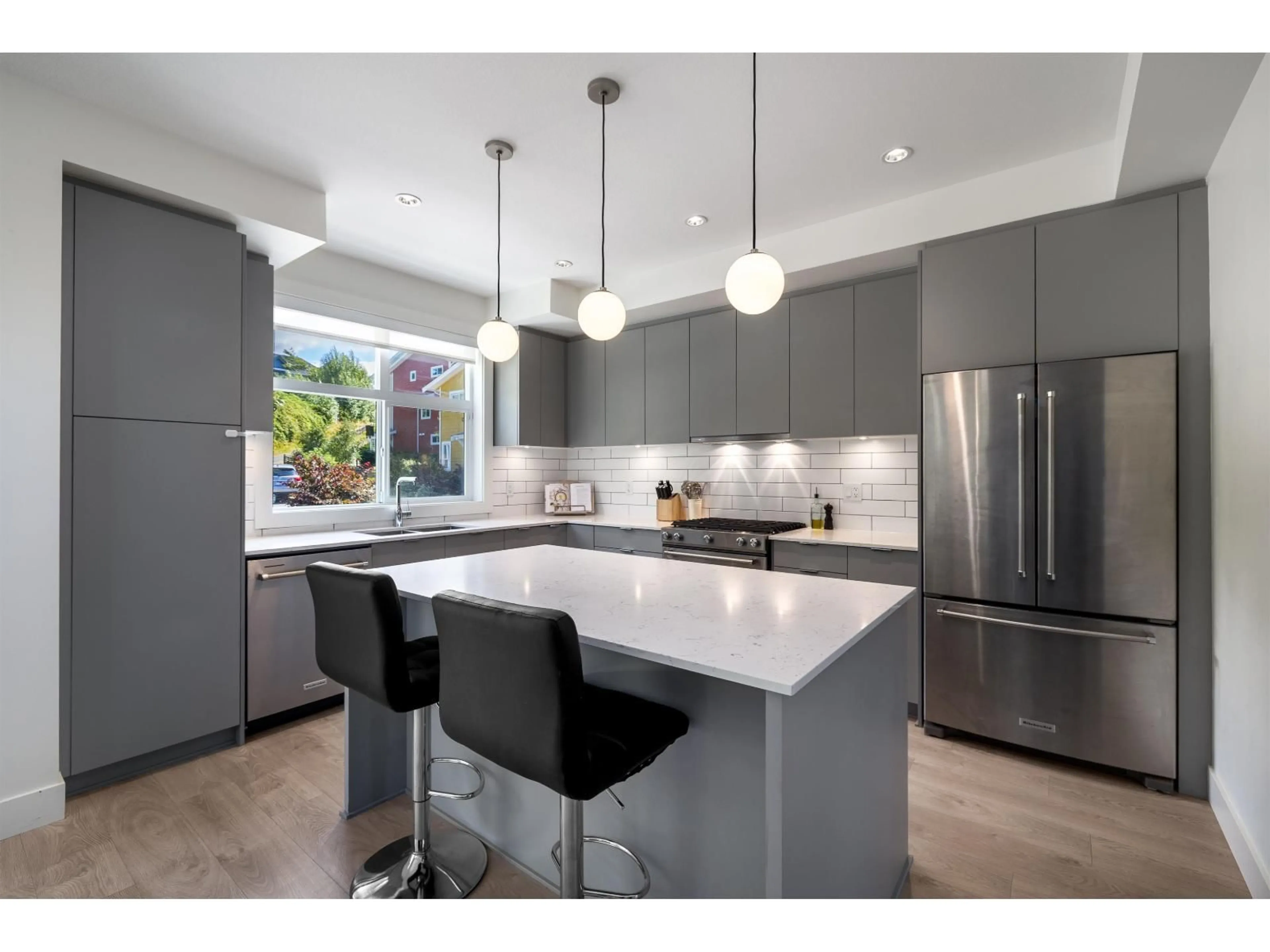 Contemporary kitchen, unknown for 28 - 16561 17A AVENUE, Surrey British Columbia V3Z1J3
