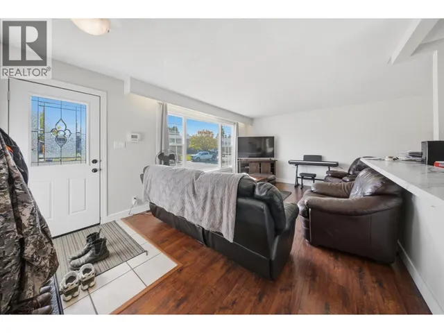 10404 112 AVENUE, Fort St. John 5