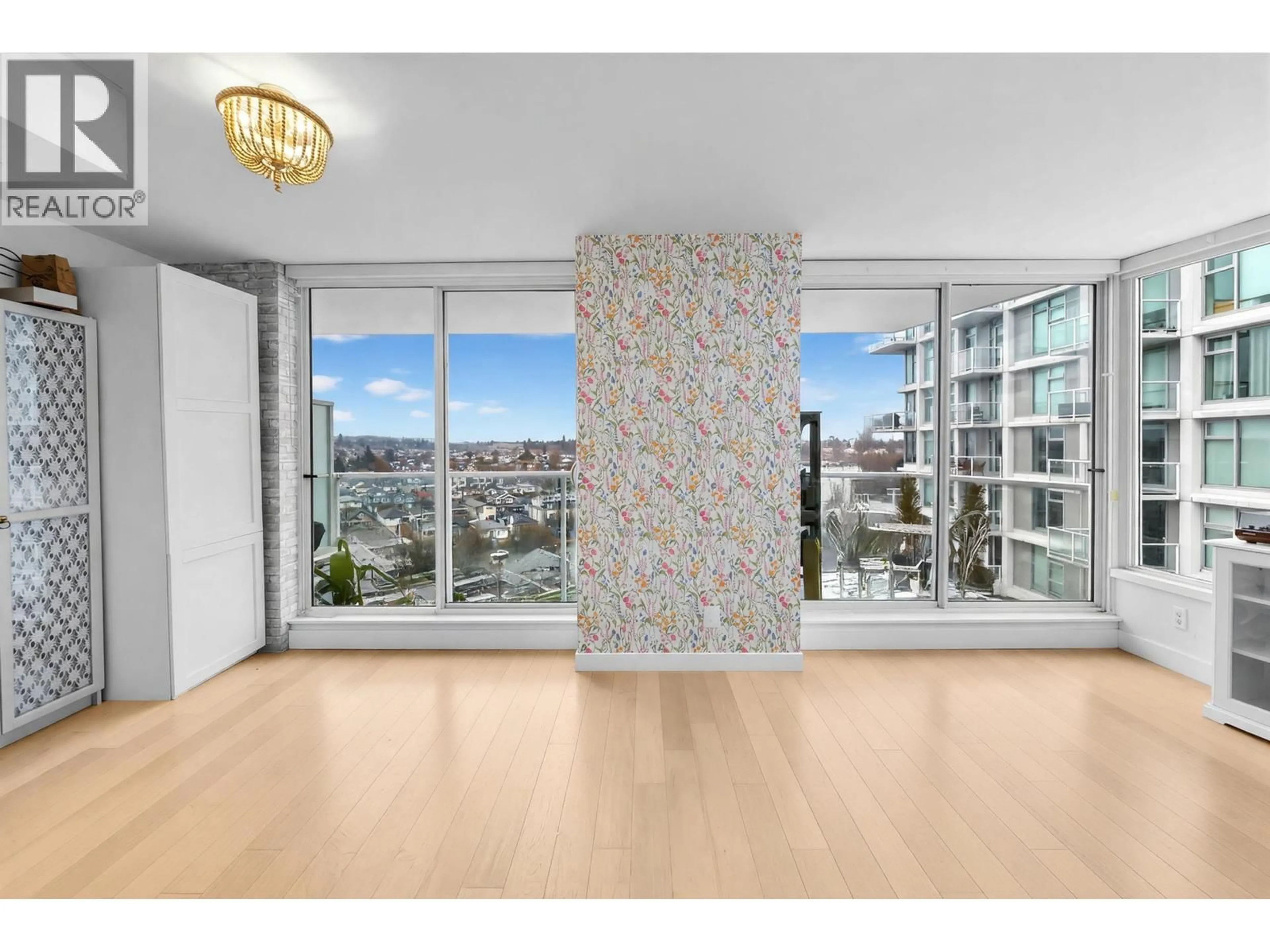 A pic of a room for 1510 - 2220 KINGSWAY, Vancouver British Columbia V5N2T7