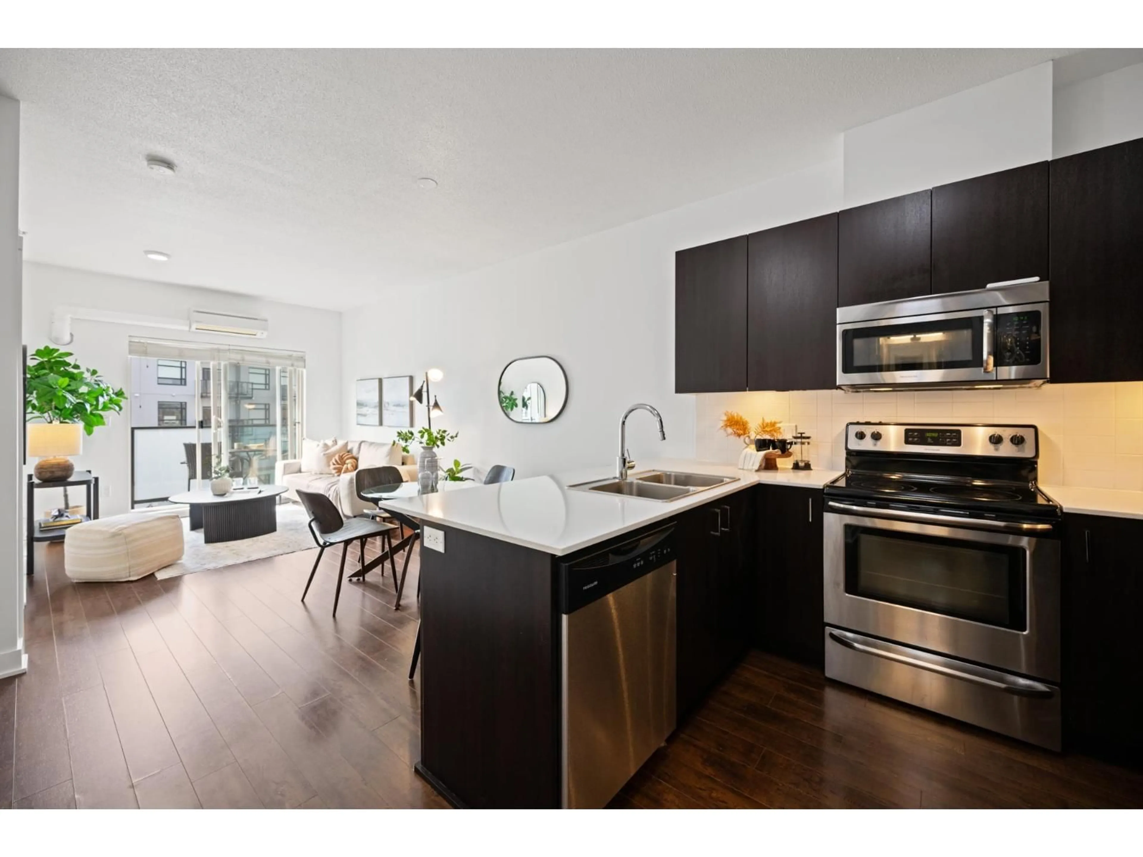 Open concept kitchen, unknown for 416 - 20460 DOUGLAS CRESCENT, Langley British Columbia V3A0C6