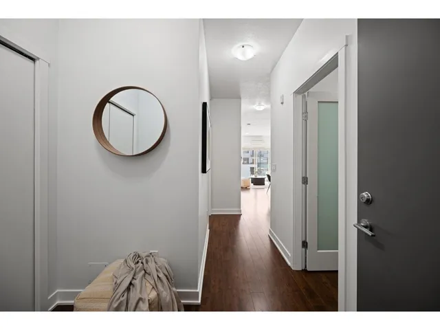 416 - 20460 DOUGLAS CRESCENT, Langley 3