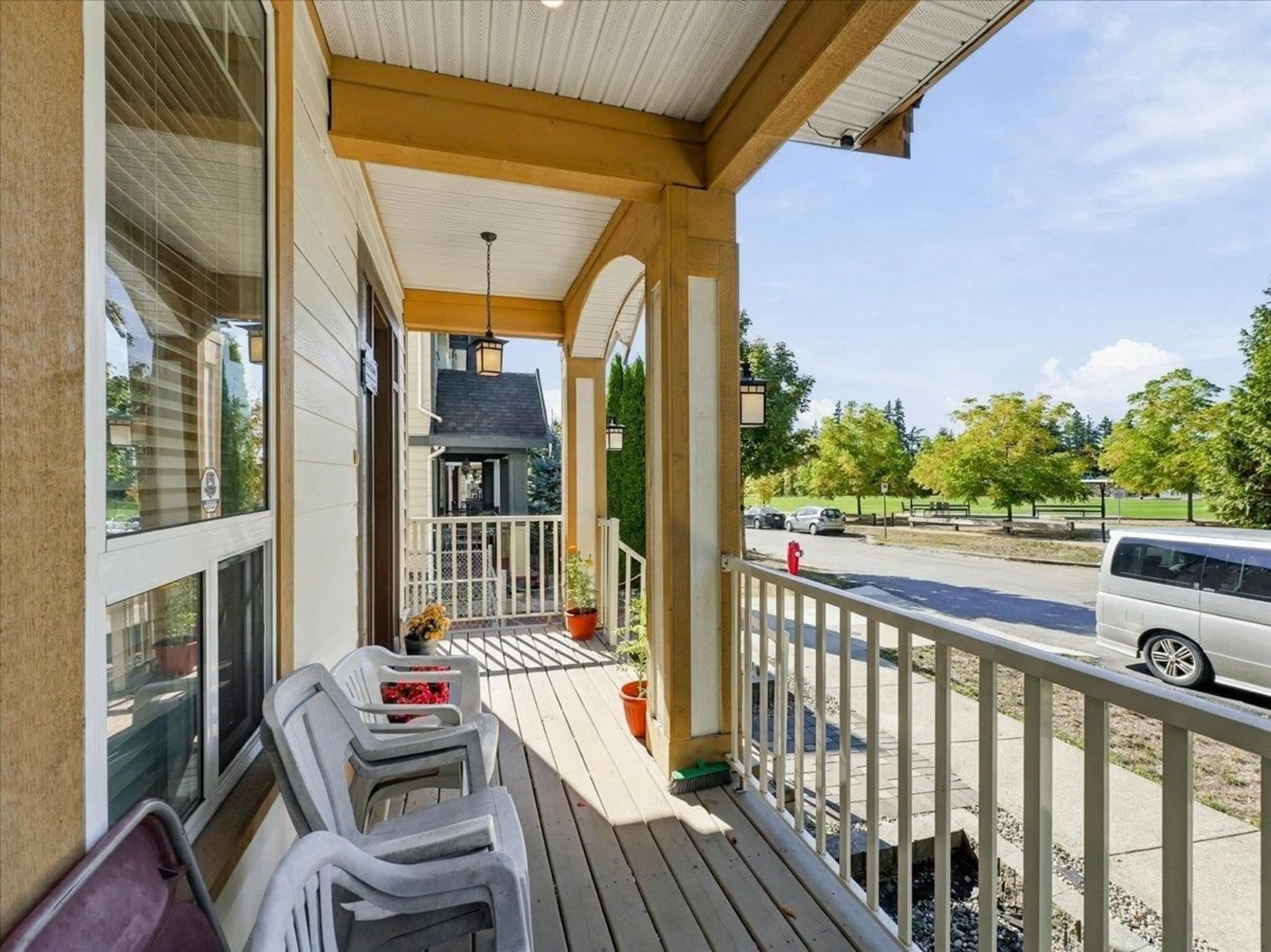Patio, street for 5920 131 STREET, Surrey British Columbia V3X0G4