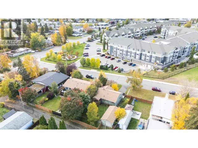 1904 OAK STREET, Prince George 2
