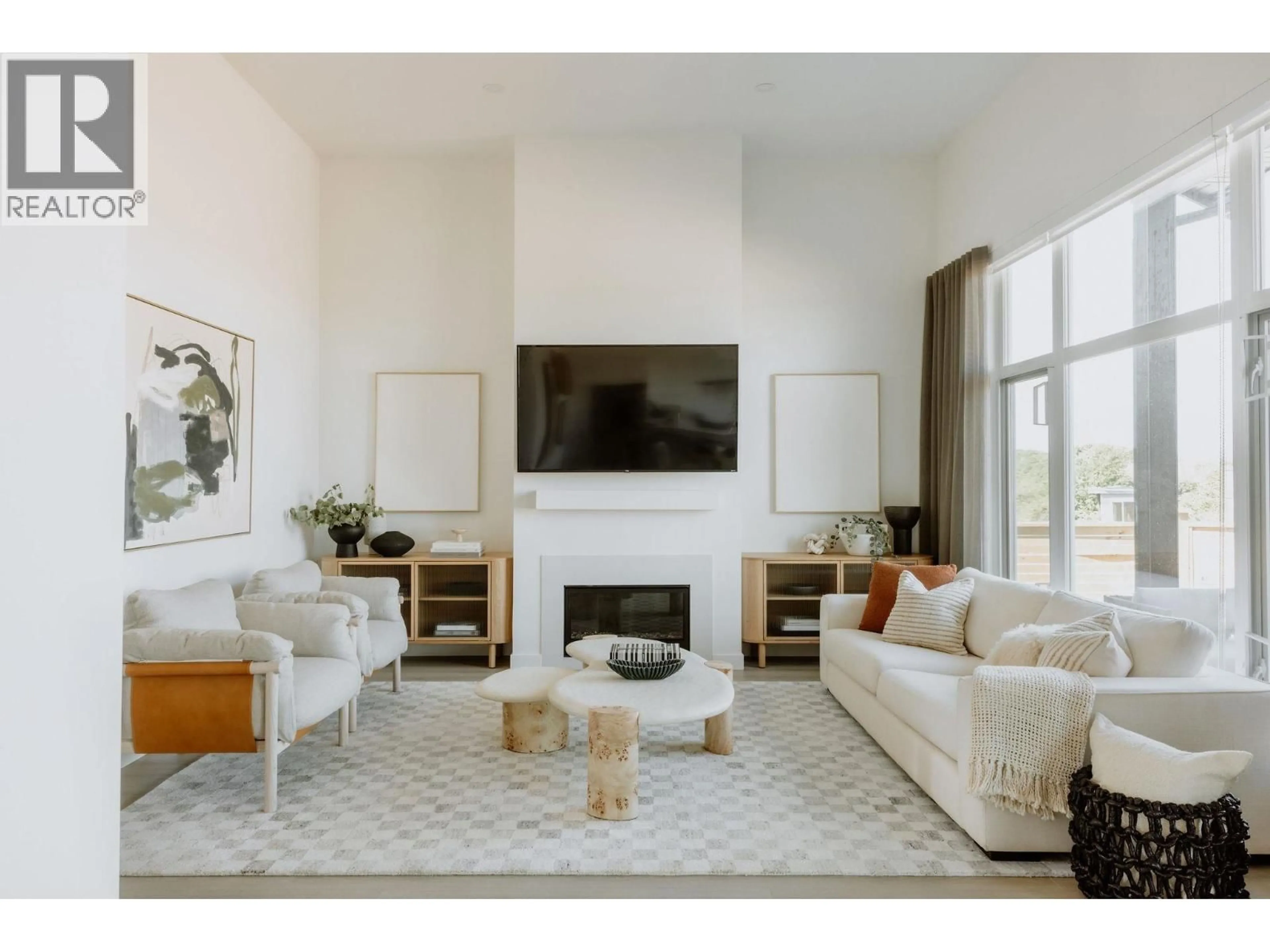Living room with furniture, unknown for 2464 ALDER WAY, Tsawwassen British Columbia V4M0G8
