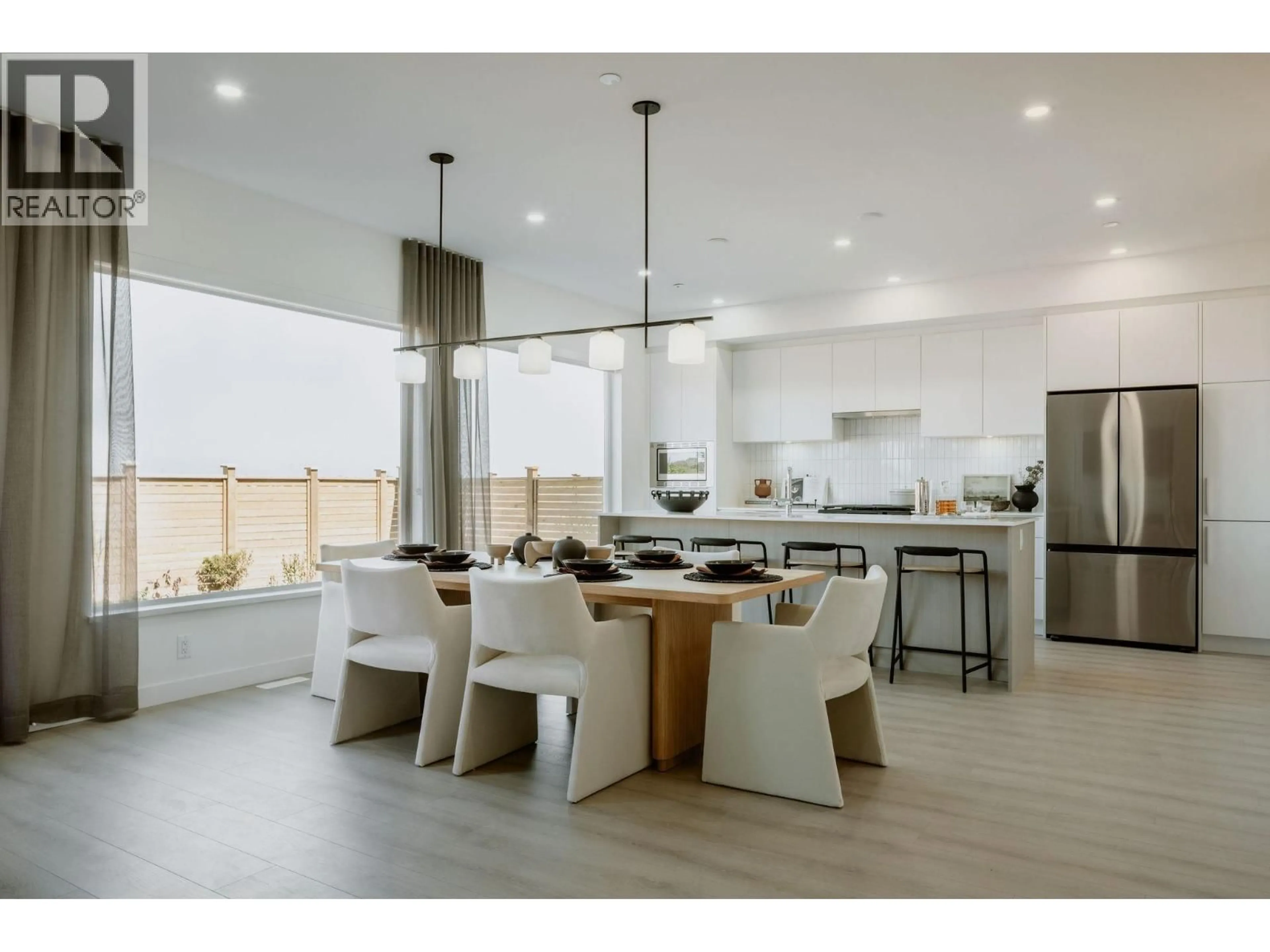 Open concept kitchen, wood/laminate floor for 2464 ALDER WAY, Tsawwassen British Columbia V4M0G8