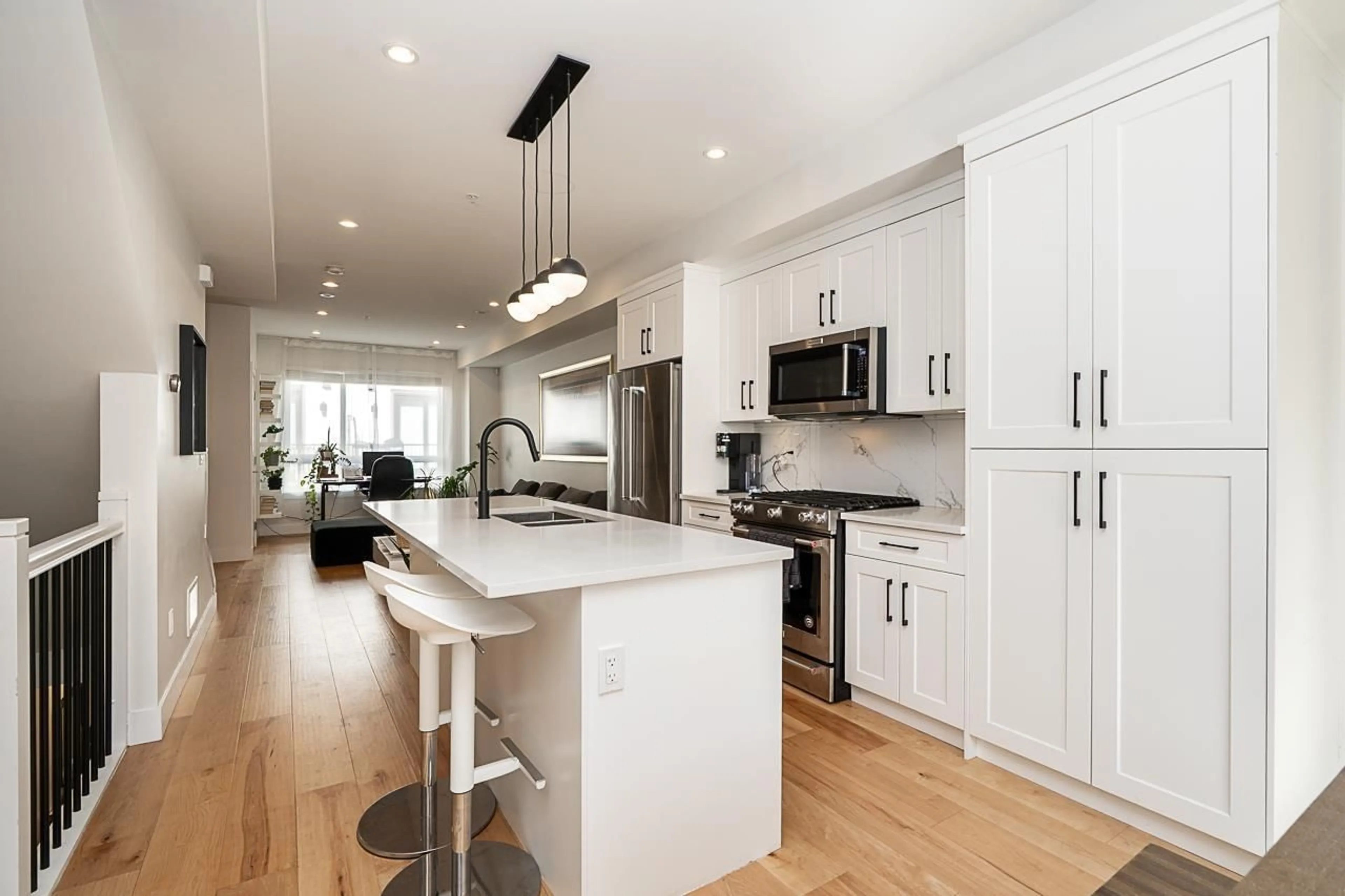 Open concept kitchen, unknown for 22 - 19624 56 AVENUE, Langley British Columbia V3A3X6