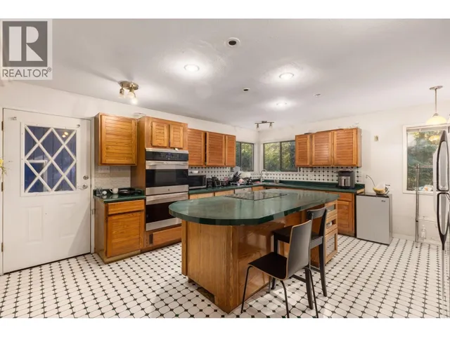 5280 SPERLING AVENUE, Burnaby 4