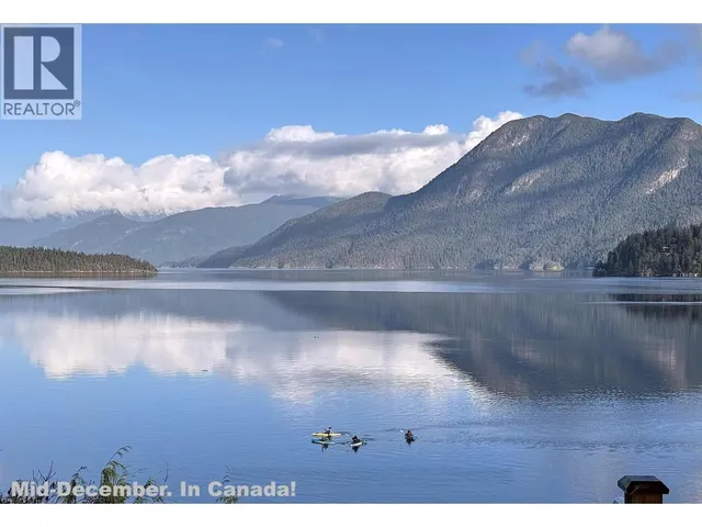 6560 GALE AVENUE, Sechelt 3