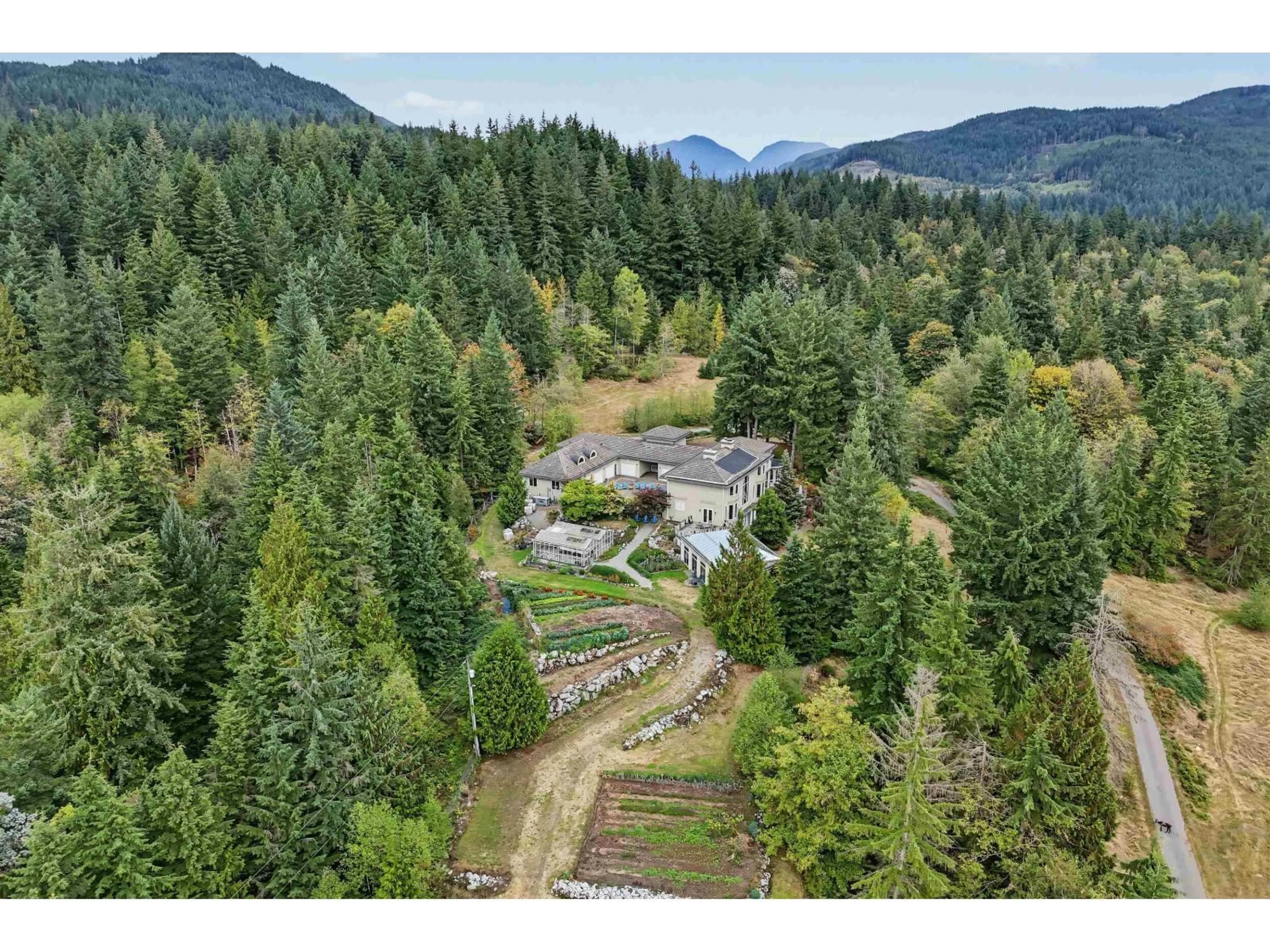 A pic from outside/outdoor area/front of a property/back of a property/a pic from drone, forest/trees view for 31895 KEYSTONE AVENUE, Mission British Columbia V4S1G4