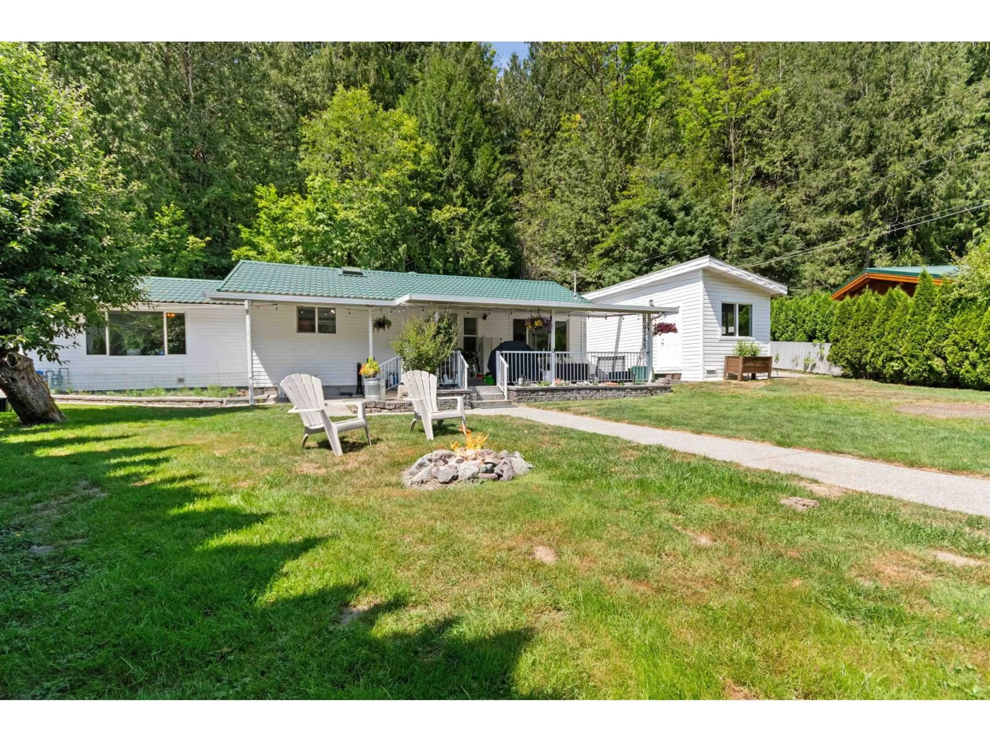 A pic from outside/outdoor area/front of a property/back of a property/a pic from drone, water/lake/river/ocean view for 50765 MOUNTVIEW ROAD, Chilliwack British Columbia V4Z1B5