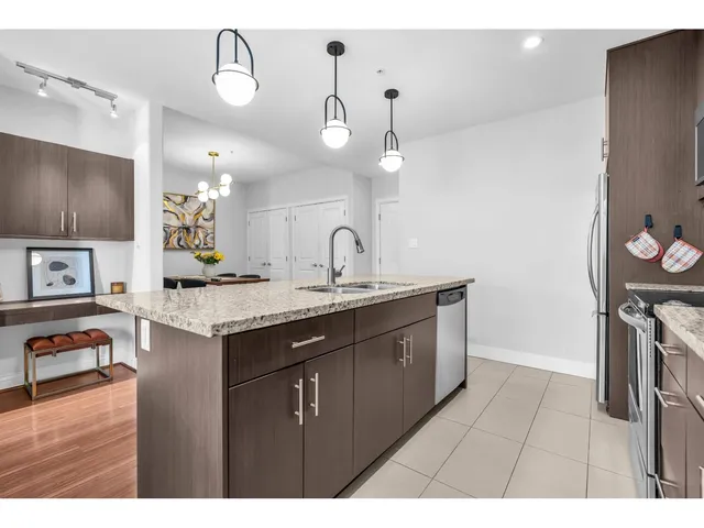 223 - 2970 KING GEORGE BOULEVARD, Surrey 4