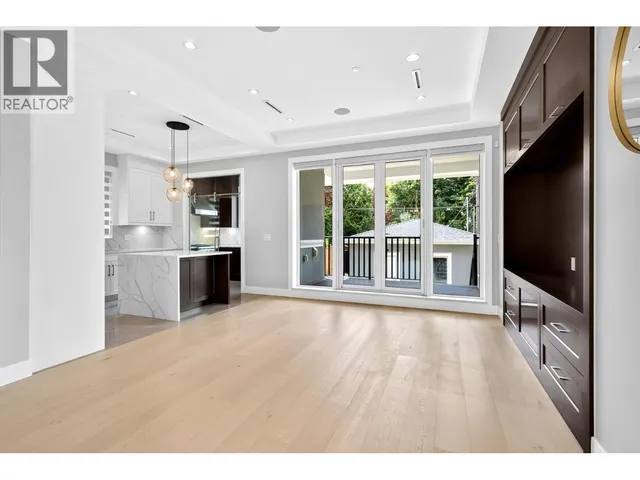 3964 21ST AVENUE, Vancouver 5