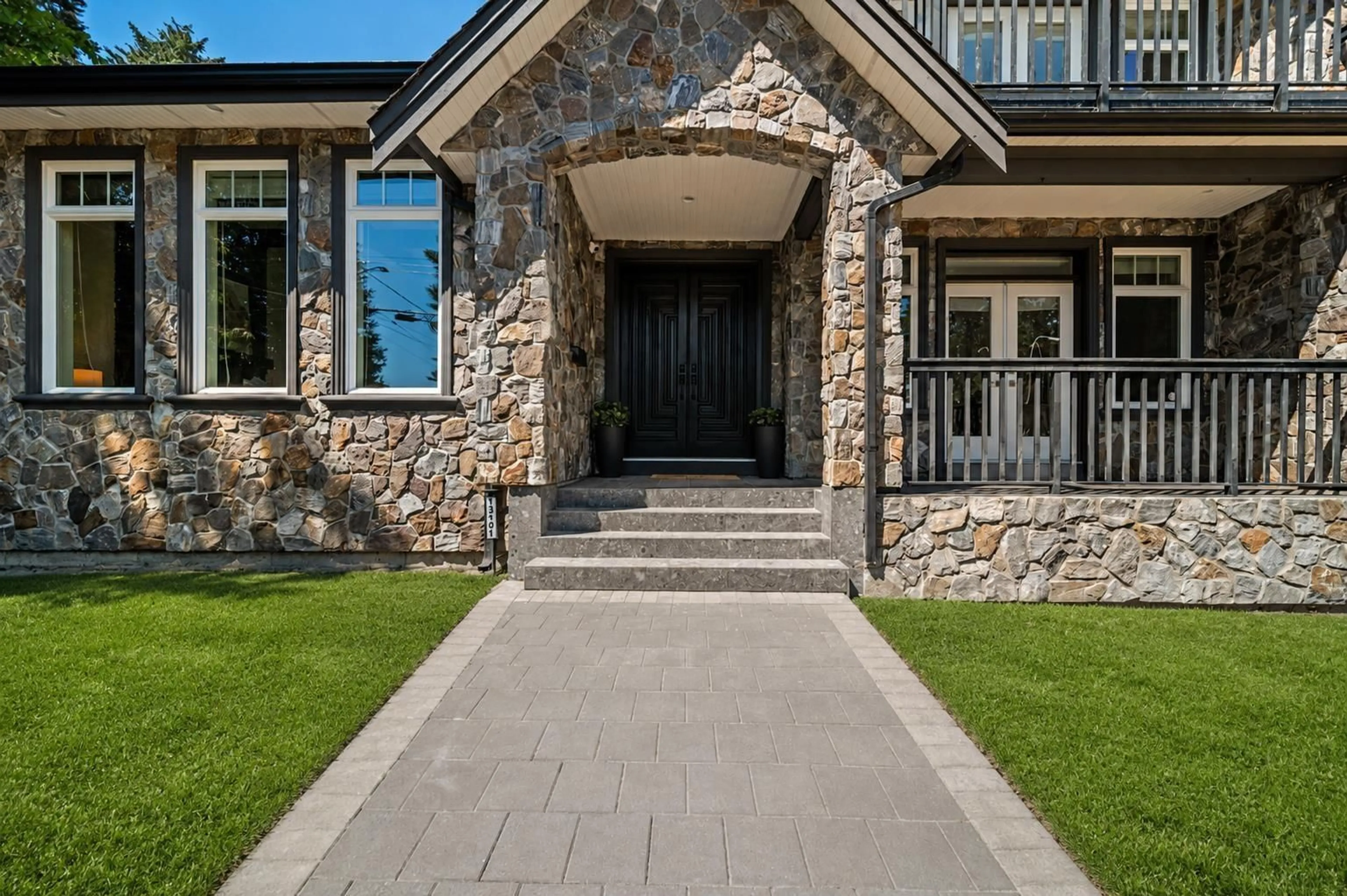 Unknown for 13101 14 AVENUE, Surrey British Columbia V4A1G6